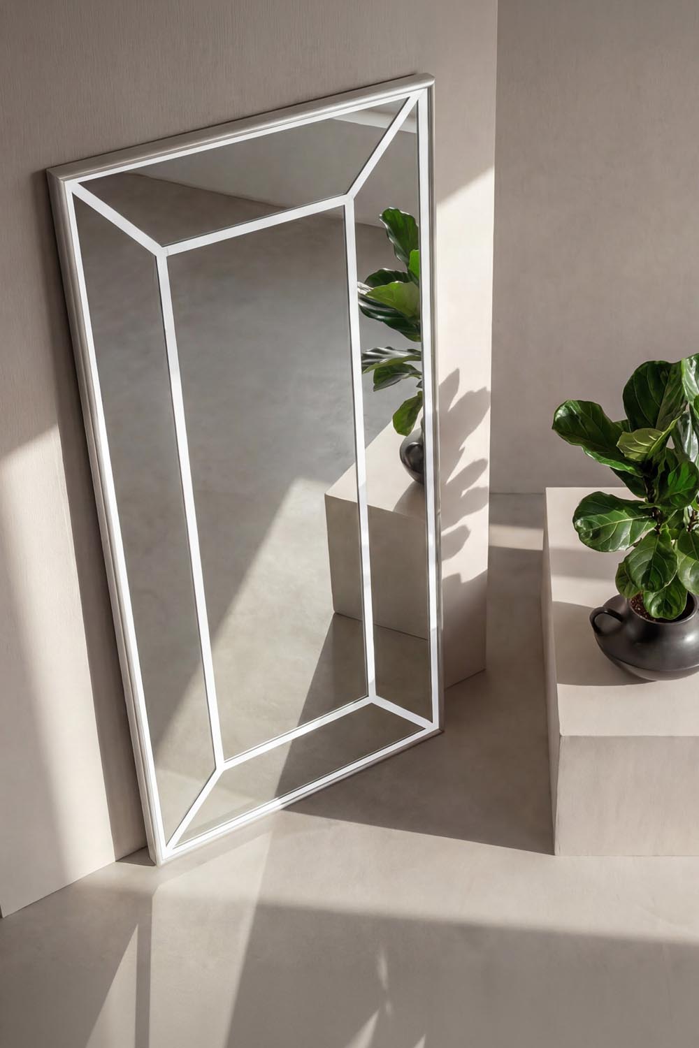 Lojf Großer Spiegel in Klar präsentiert im Onlineshop von KAQTU Design AG. Spiegel ist von Venture Home