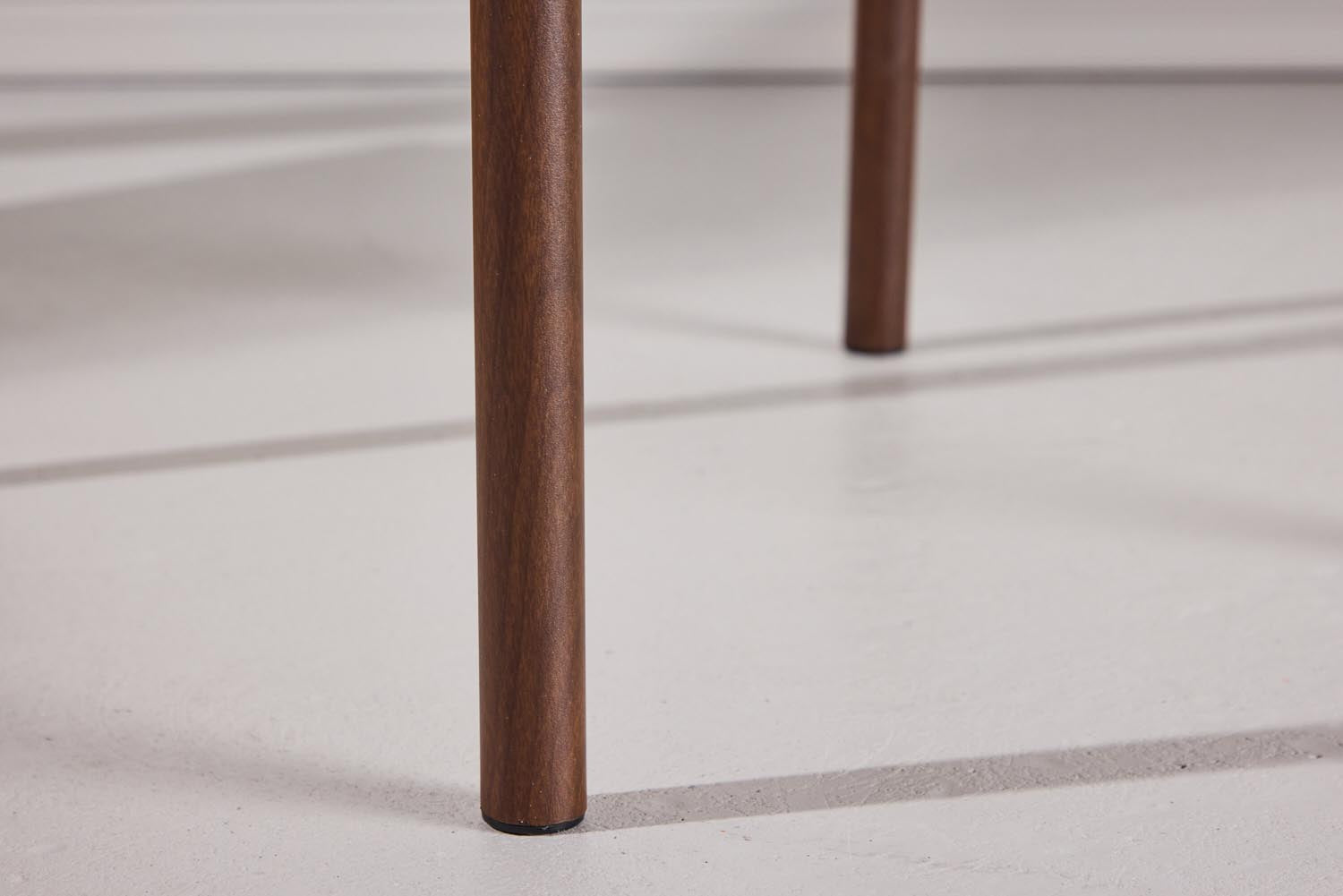 Polly Esszimmerstuhl in Mokka präsentiert im Onlineshop von KAQTU Design AG. Stuhl ist von Venture Home