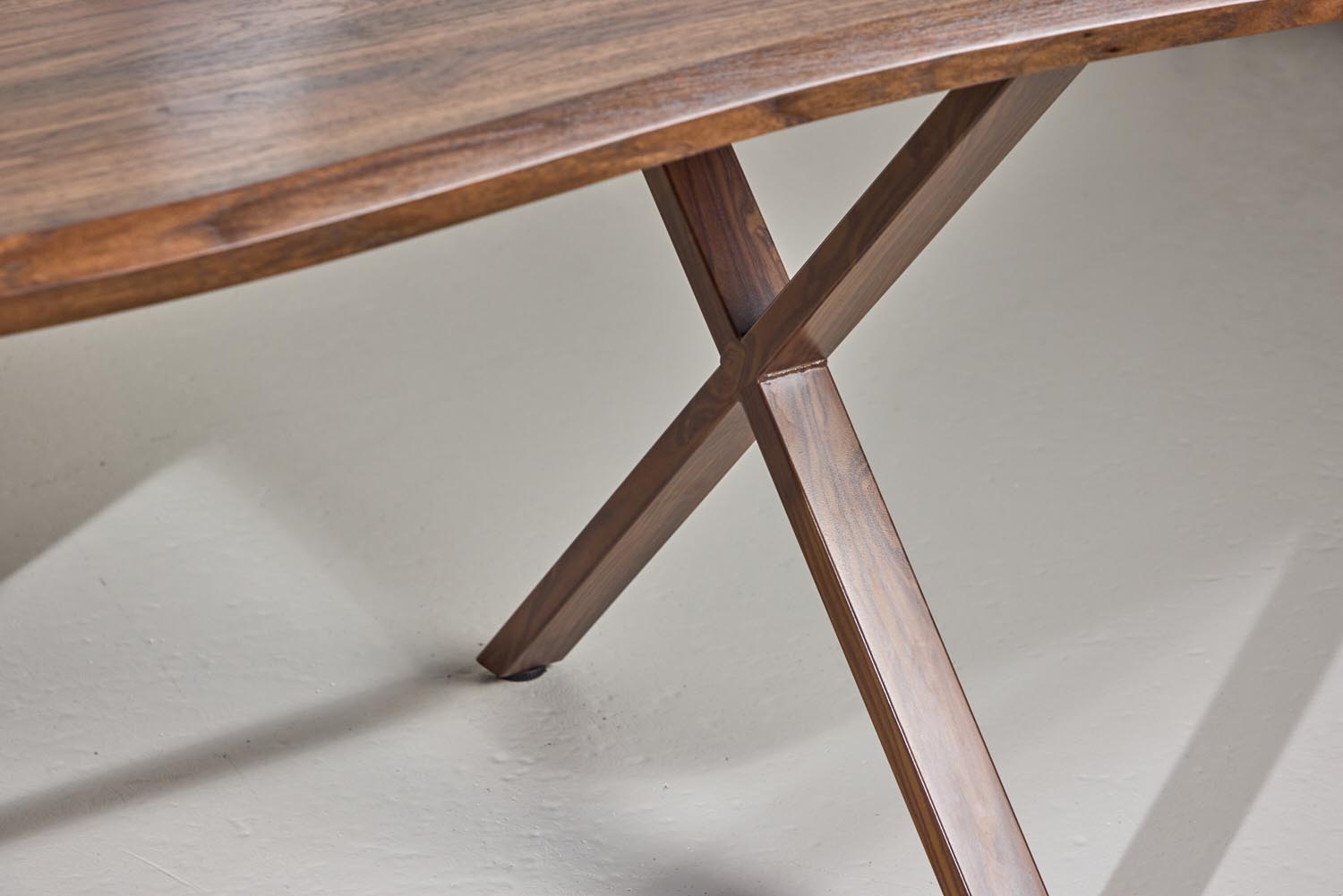 Fiona Esstisch in Walnuss präsentiert im Onlineshop von KAQTU Design AG. Esstisch ist von Venture Home