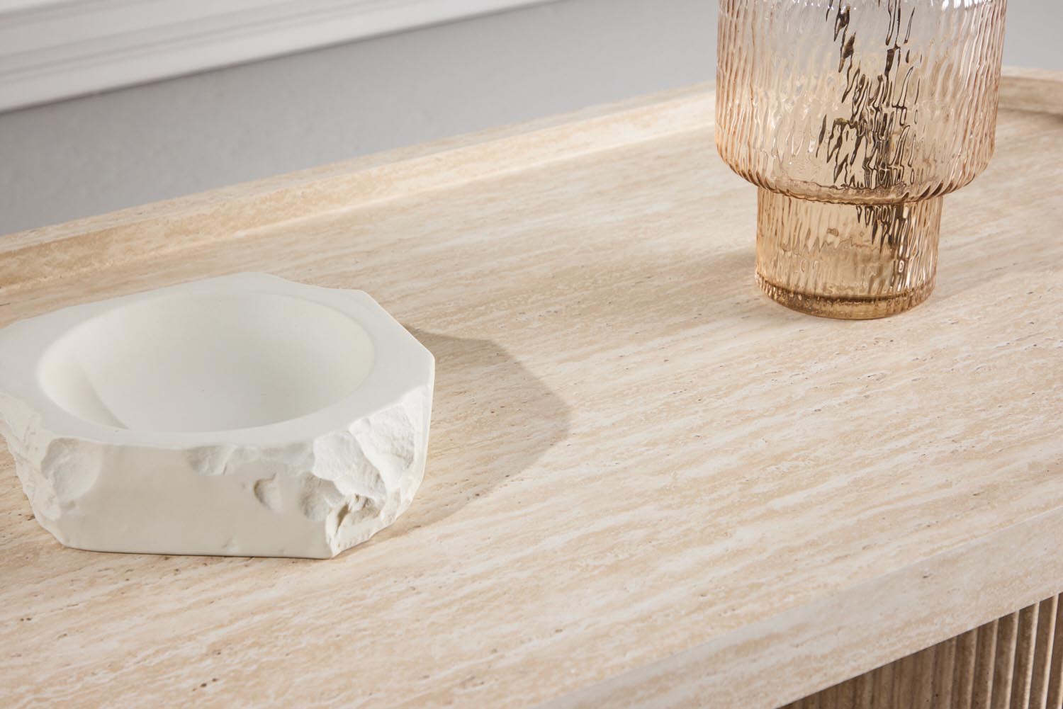 Krille Beistelltisch in Beige präsentiert im Onlineshop von KAQTU Design AG. Beistelltisch ist von Venture Home