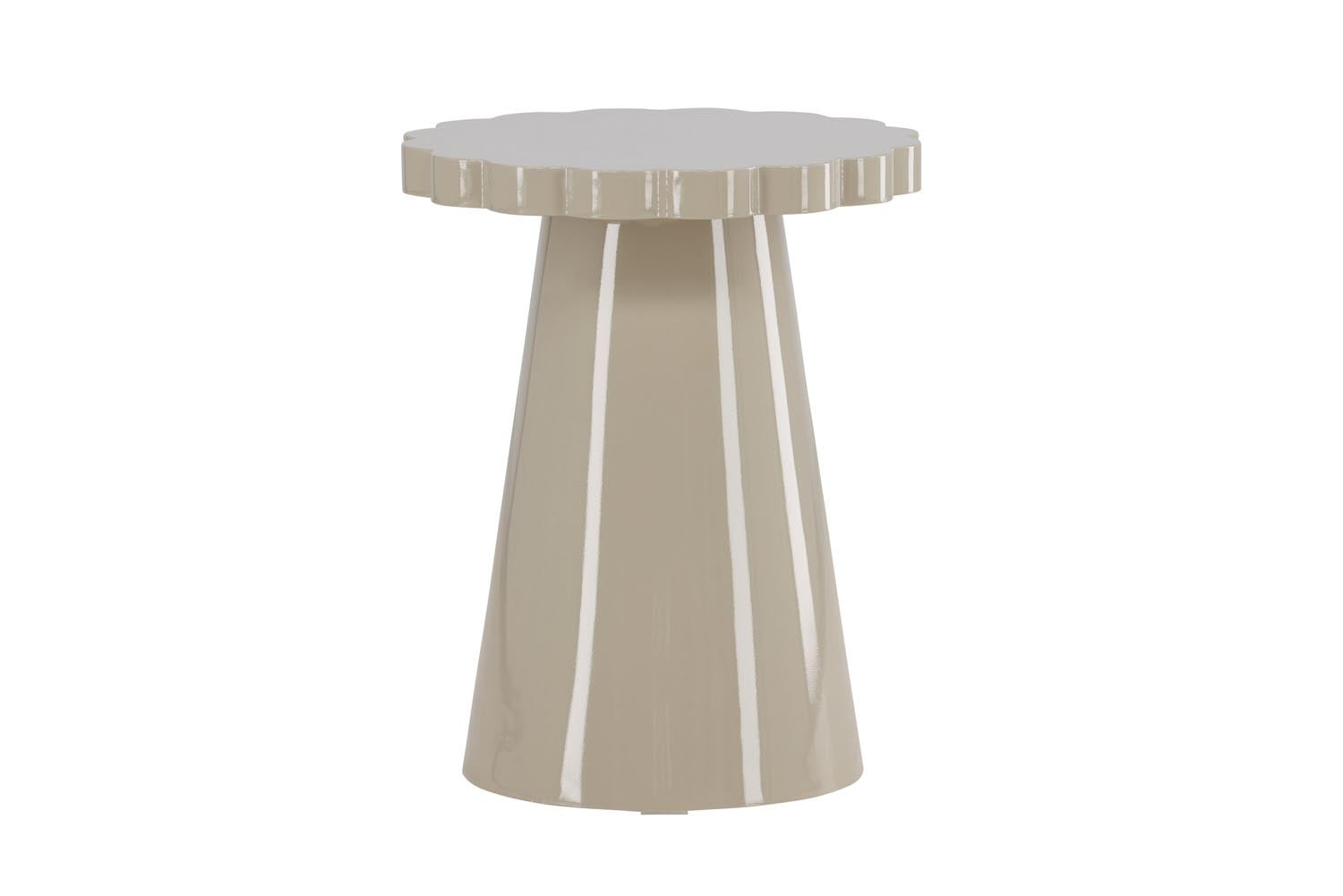 Krull Sofatisch in Beige präsentiert im Onlineshop von KAQTU Design AG. Beistelltisch ist von Venture Home