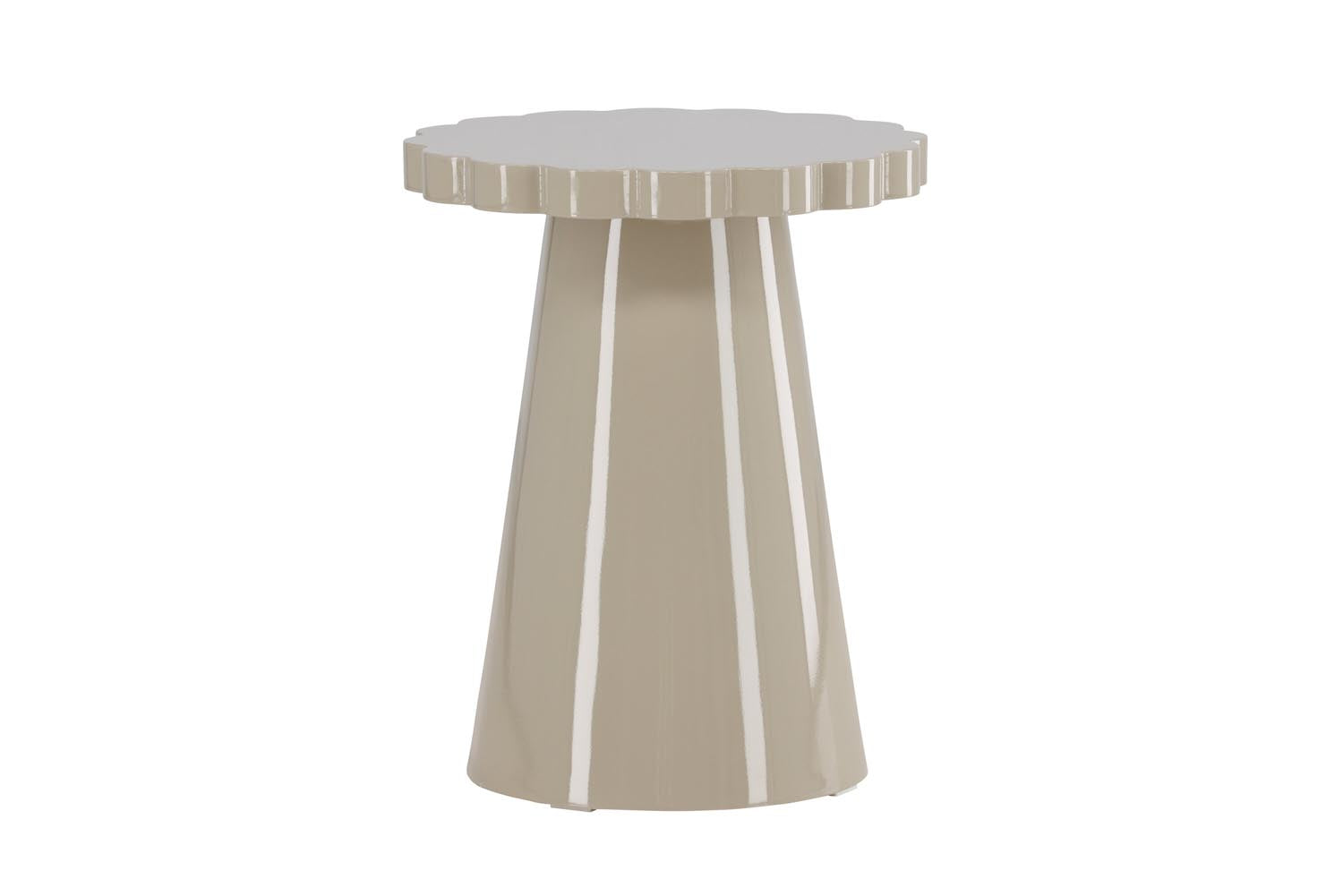 Krull Sofatisch in Beige präsentiert im Onlineshop von KAQTU Design AG. Beistelltisch ist von Venture Home
