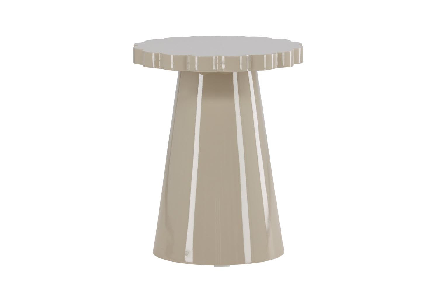 Krull Sofatisch in Beige präsentiert im Onlineshop von KAQTU Design AG. Beistelltisch ist von Venture Home
