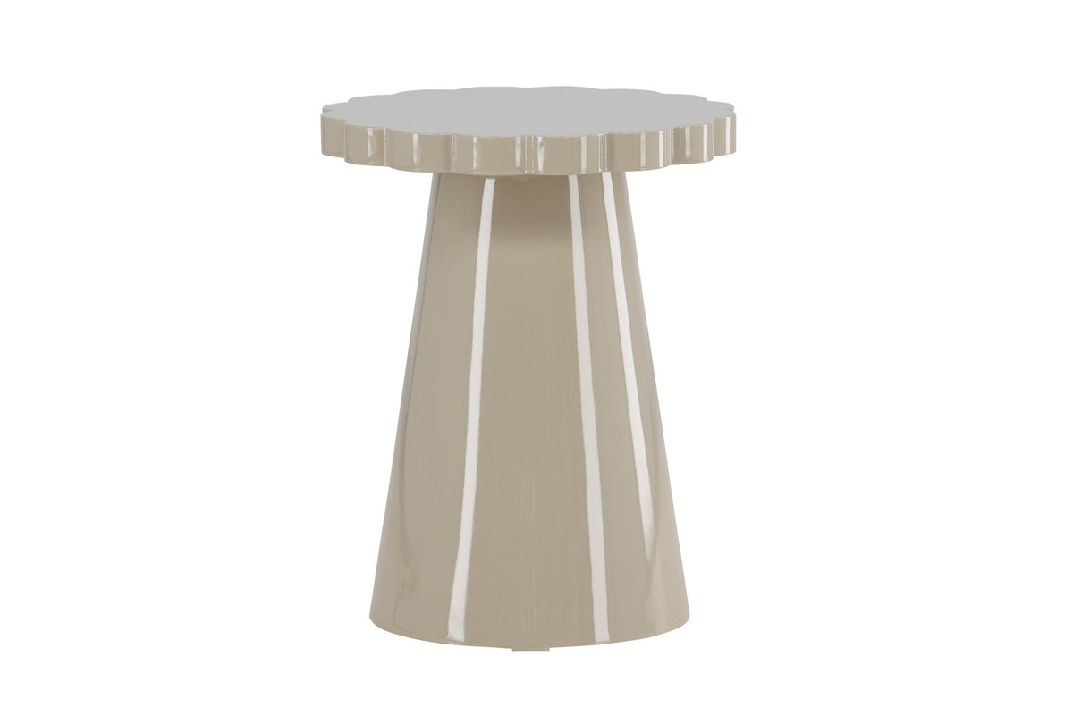 Krull Sofatisch in Beige präsentiert im Onlineshop von KAQTU Design AG. Beistelltisch ist von Venture Home
