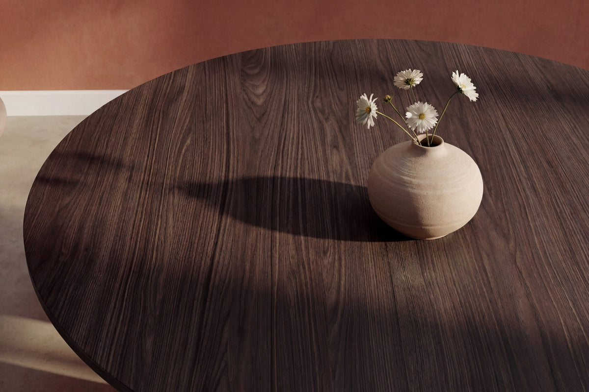 Graos Runder Esstisch in Mokka präsentiert im Onlineshop von KAQTU Design AG. Esstisch ist von Venture Home