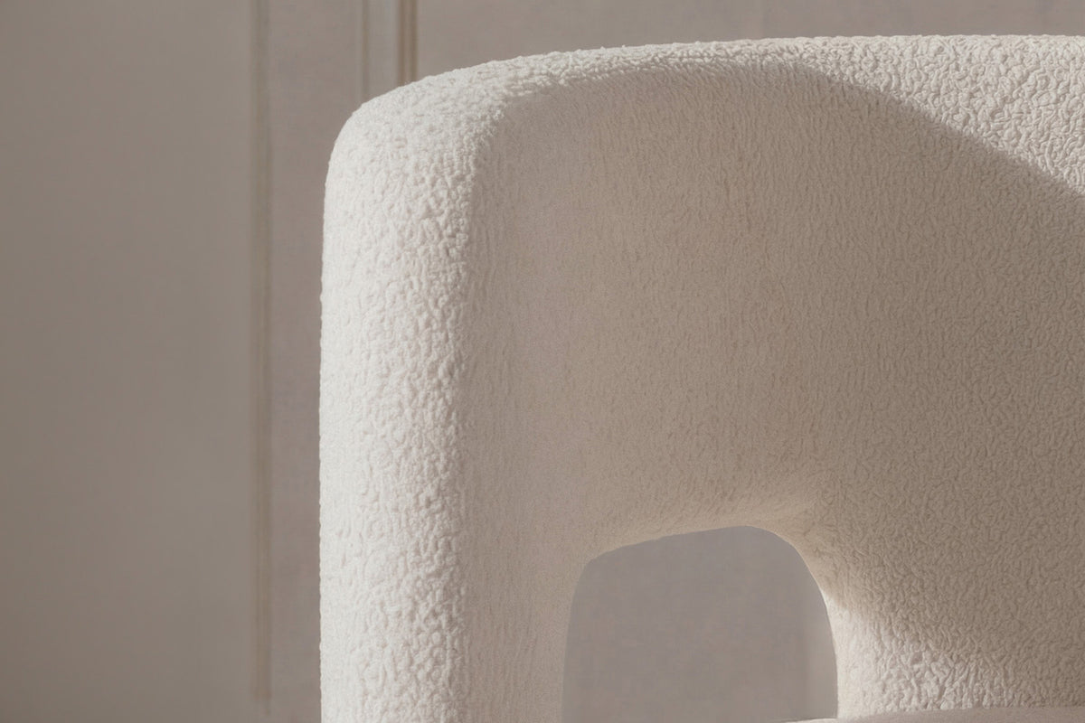 Stuhl Kristin in Weiss präsentiert im Onlineshop von KAQTU Design AG. Stuhl ist von Venture Home