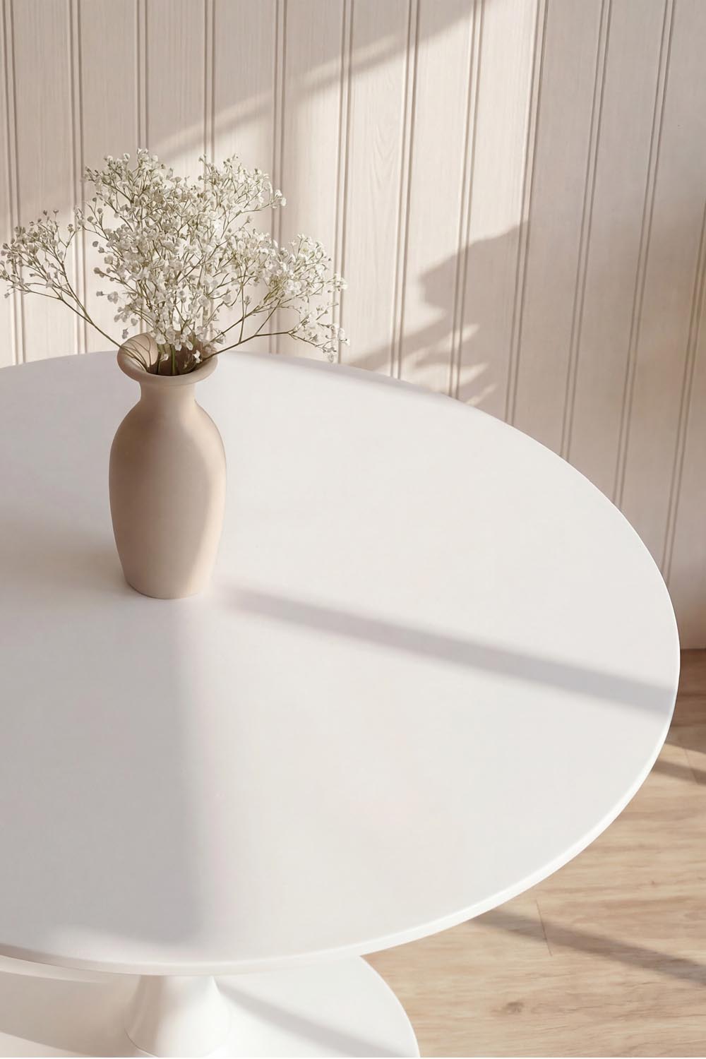 Hamden runder Esstisch in Weiss präsentiert im Onlineshop von KAQTU Design AG. Gartentisch ist von Venture Home