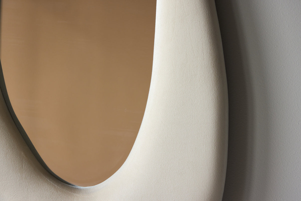 Louiseville Spiegel in Beige präsentiert im Onlineshop von KAQTU Design AG. Standspiegel ist von Venture Home