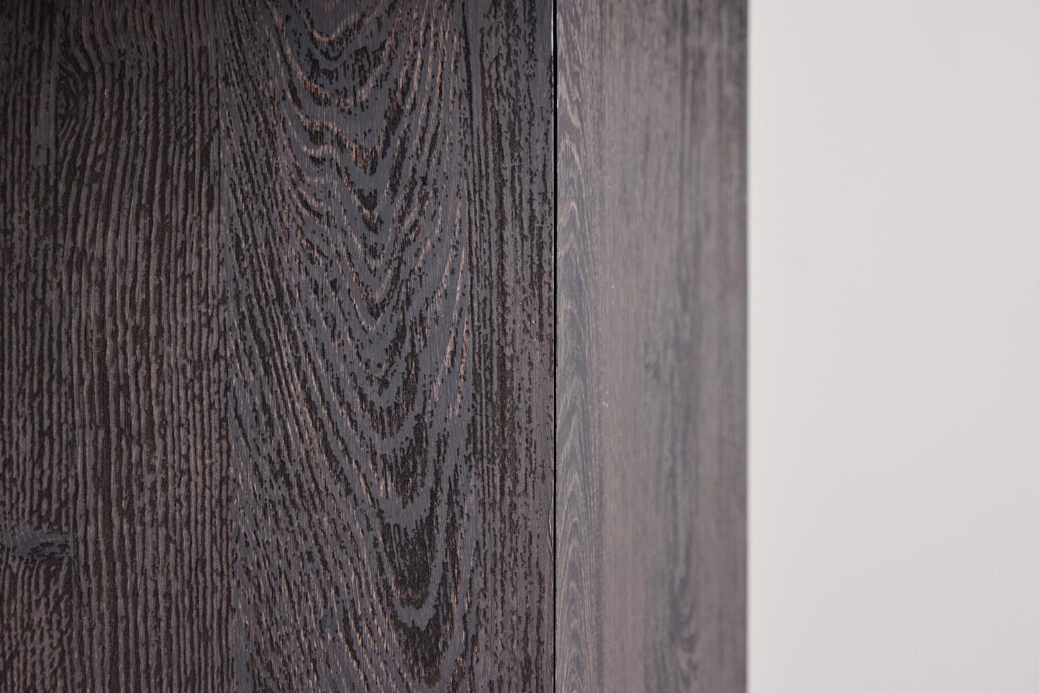 Tekla Esstisch rund in Schwarz präsentiert im Onlineshop von KAQTU Design AG. Esstisch ist von Venture Home