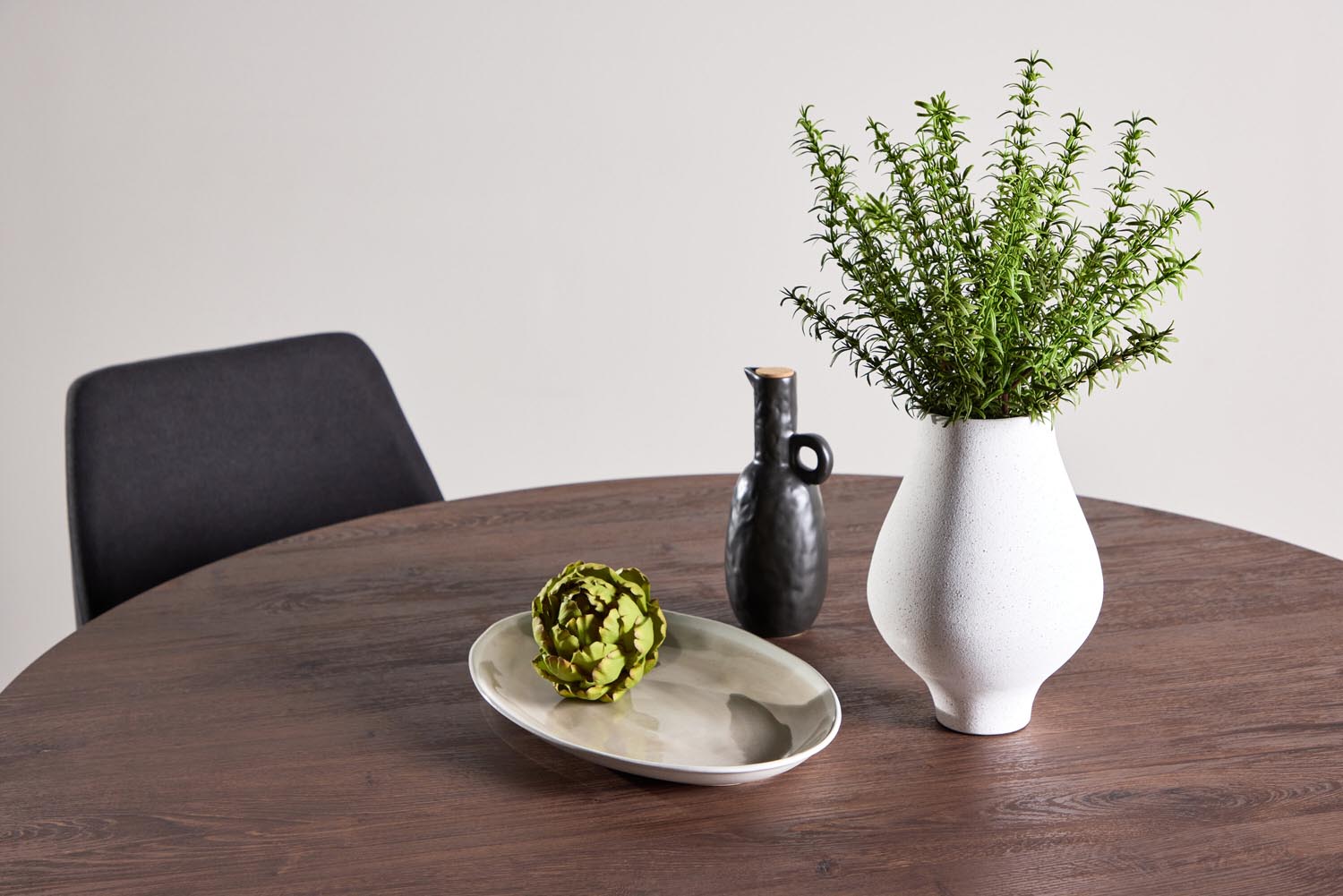 Tekla Esstisch rund in Mokka präsentiert im Onlineshop von KAQTU Design AG. Esstisch ist von Venture Home