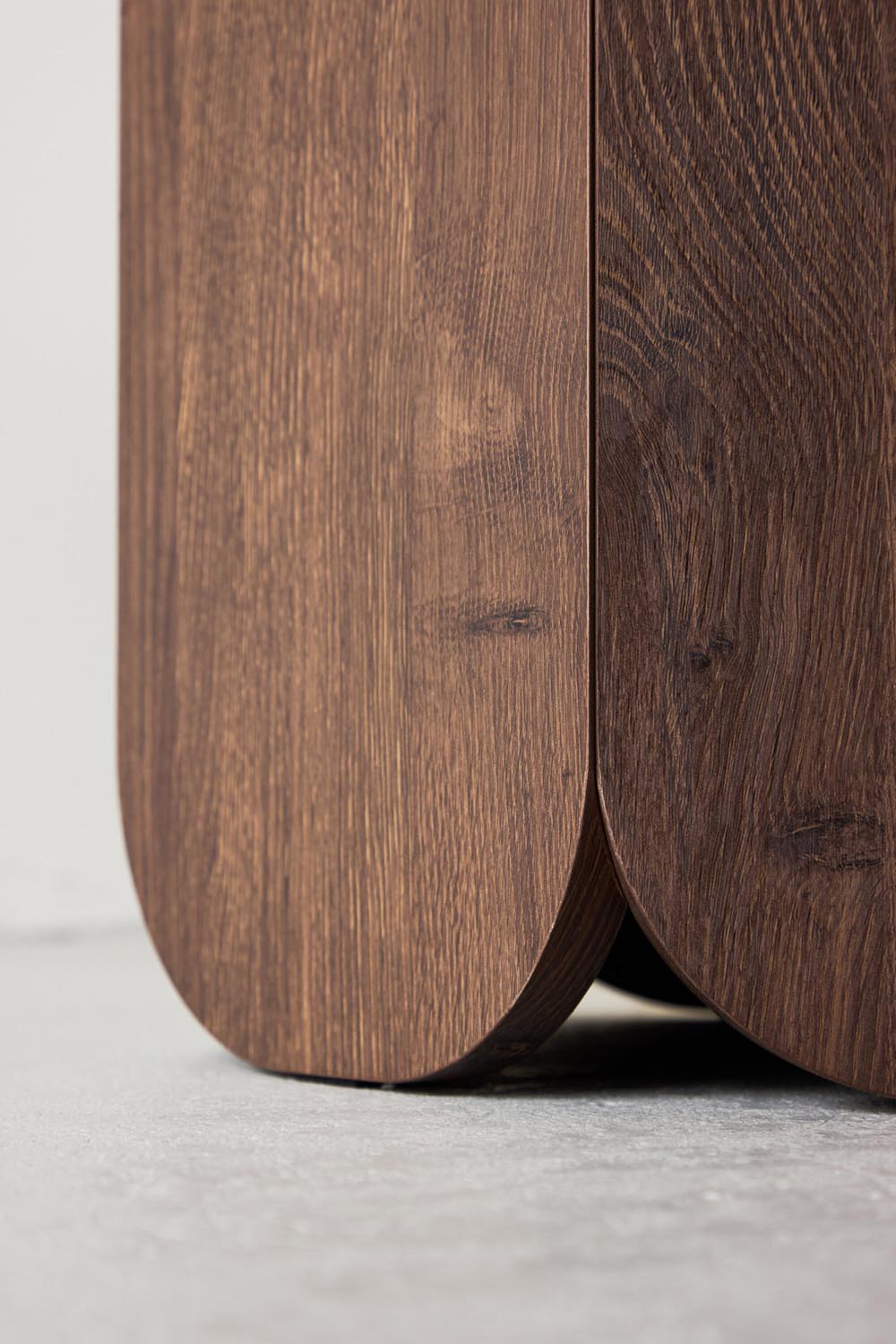 Tekla Sofatisch in Mokka präsentiert im Onlineshop von KAQTU Design AG. Beistelltisch ist von Venture Home
