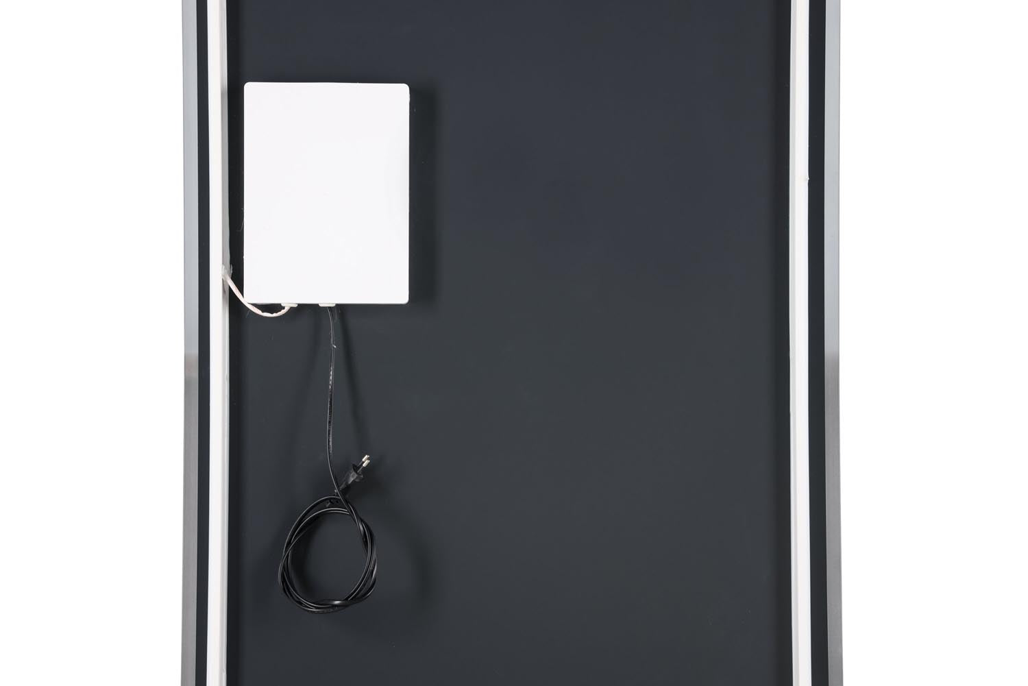 Skeppsvik Spiegel in Silber präsentiert im Onlineshop von KAQTU Design AG. Spiegel ist von Vind