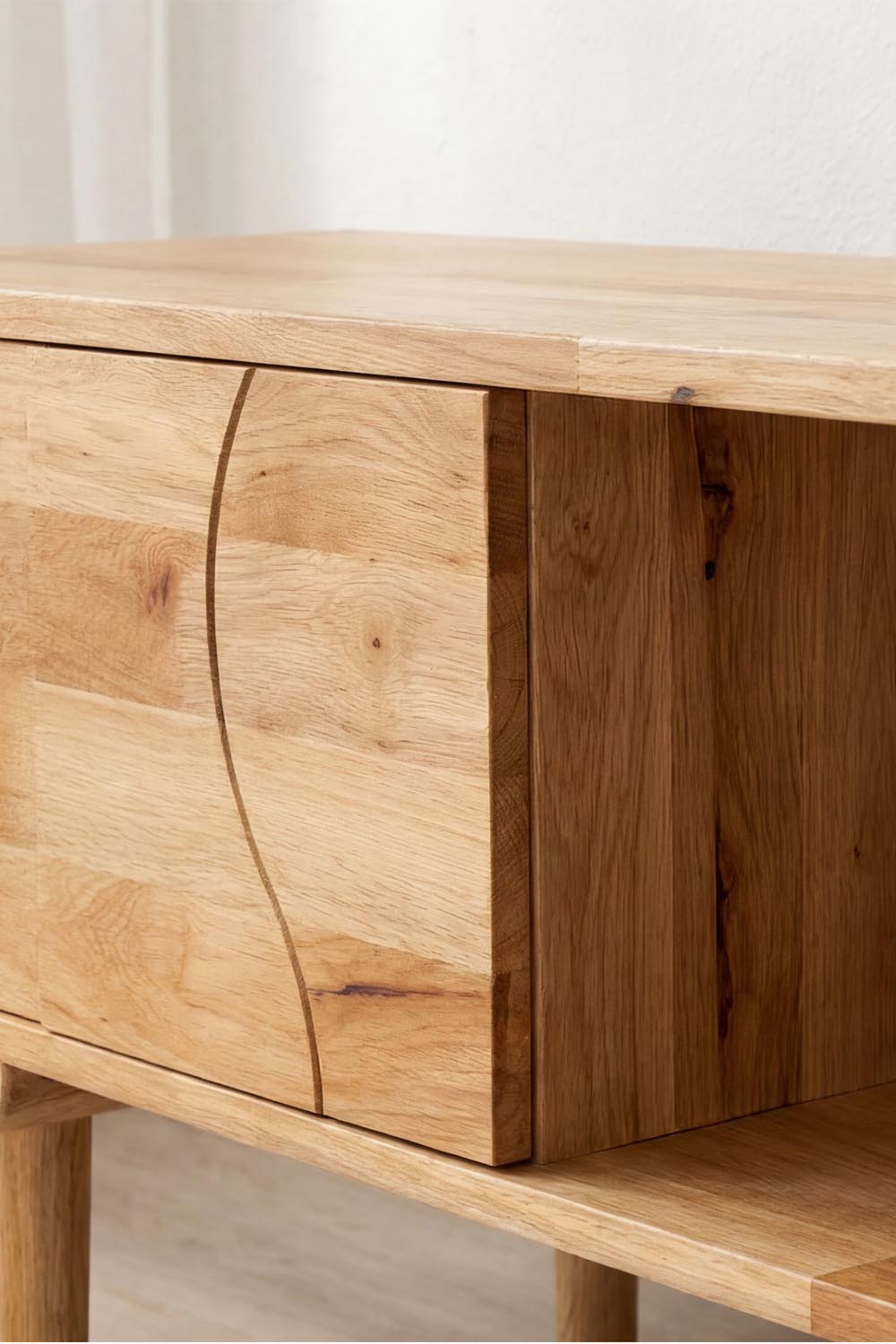 Skärhamn Schrank in Natur präsentiert im Onlineshop von KAQTU Design AG. Cabinet ist von Vind