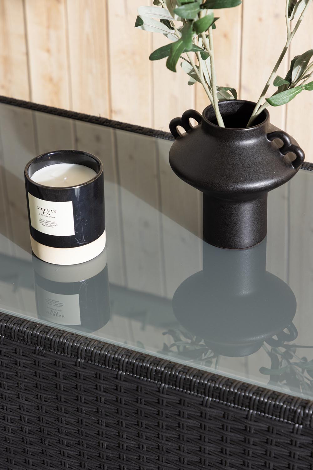London Sofatisch in Schwarz präsentiert im Onlineshop von KAQTU Design AG. Beistelltisch Outdoor ist von Venture Home