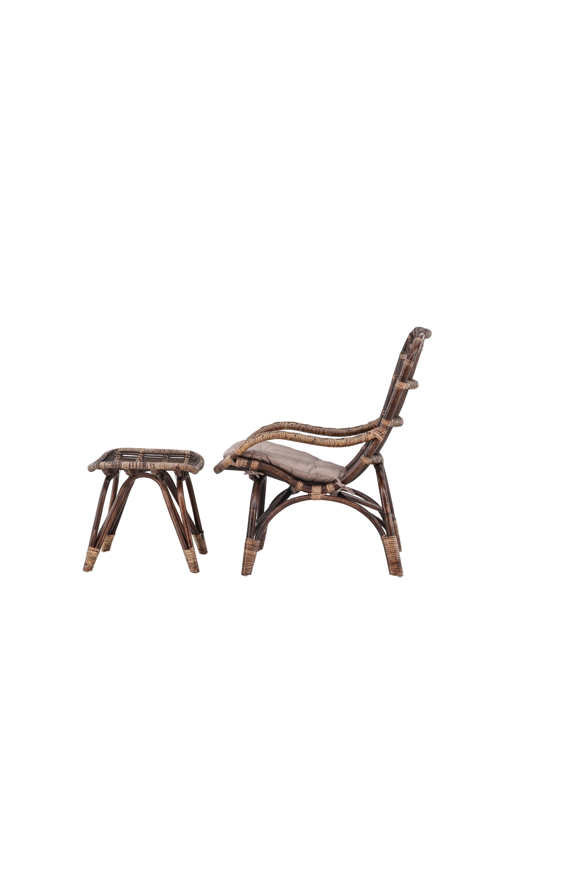Ella Lounge Stuhl in Dark Walnut präsentiert im Onlineshop von KAQTU Design AG. Outdoor-Sessel ist von Venture Home