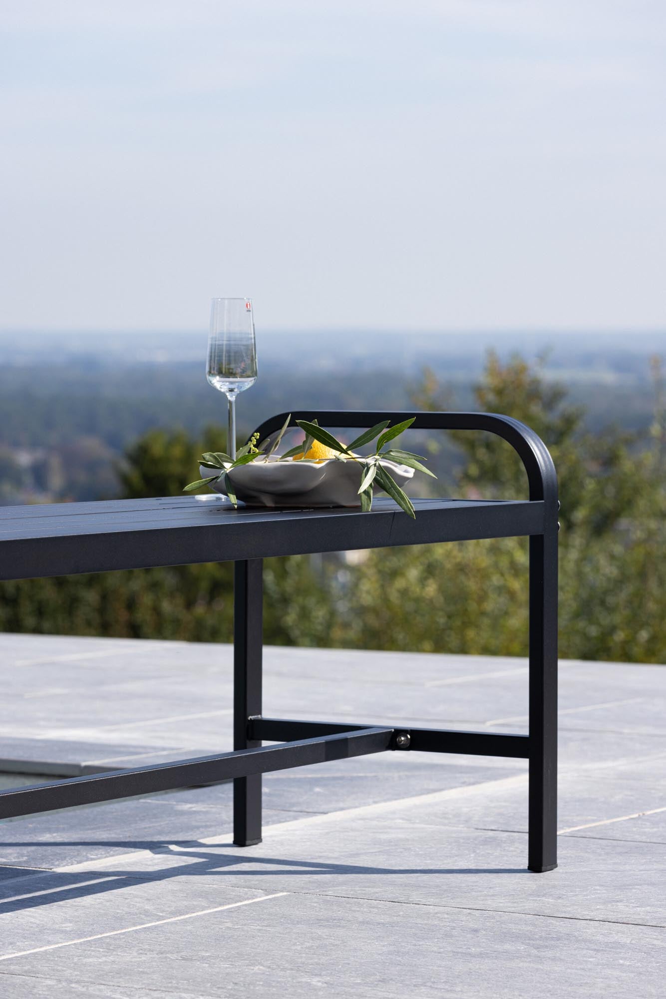 Cascais Bank in Schwarz präsentiert im Onlineshop von KAQTU Design AG. Sitzbank ist von Venture Home
