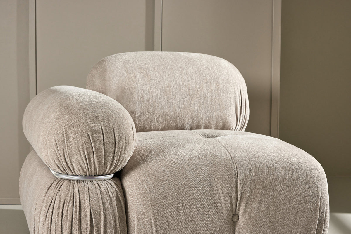 Mika Sofa-Modul in Beige präsentiert im Onlineshop von KAQTU Design AG. Modulares Sofa ist von Venture Home