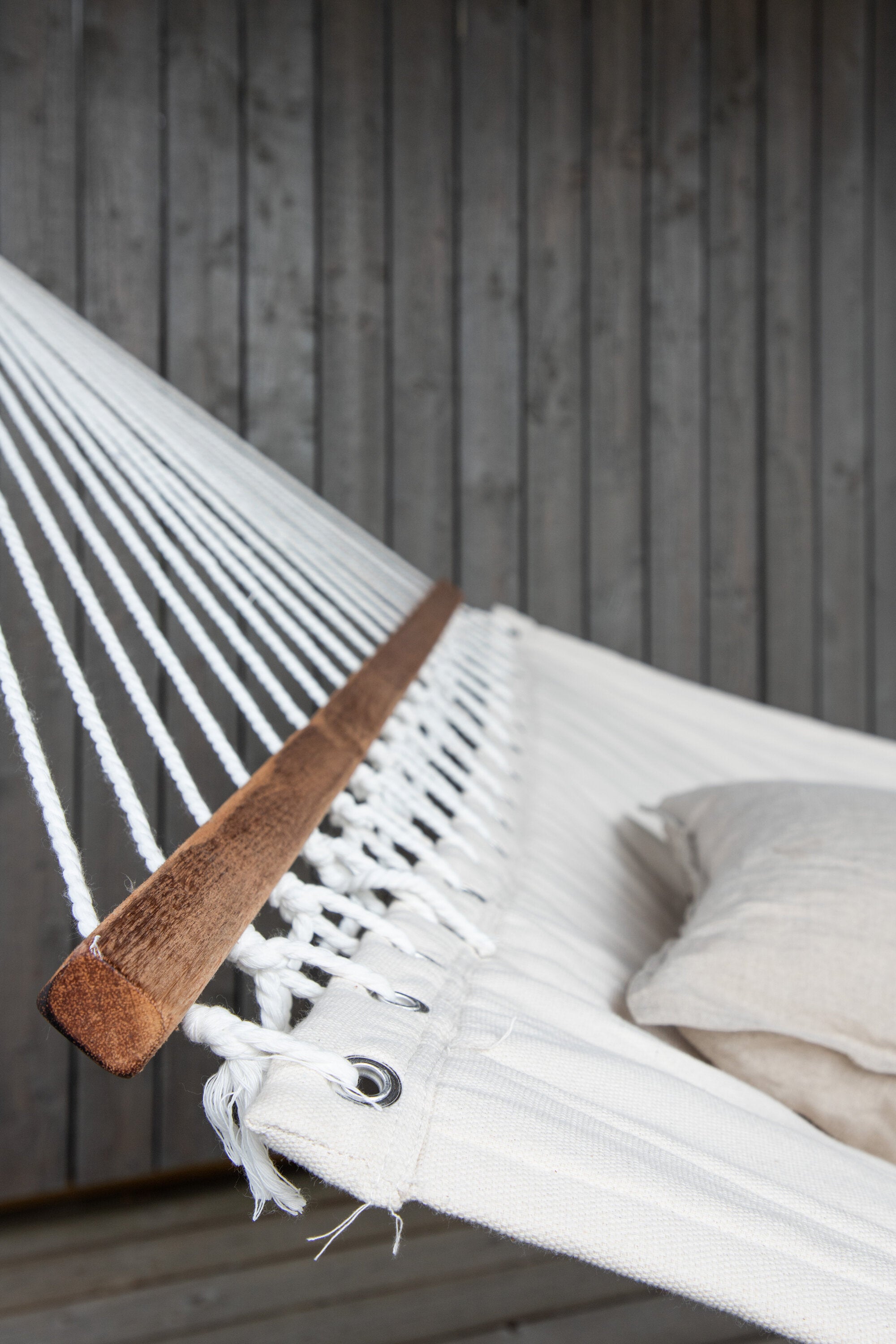 Marbella Hängematte in Cremefarben präsentiert im Onlineshop von KAQTU Design AG. Hängematte ist von Venture Home