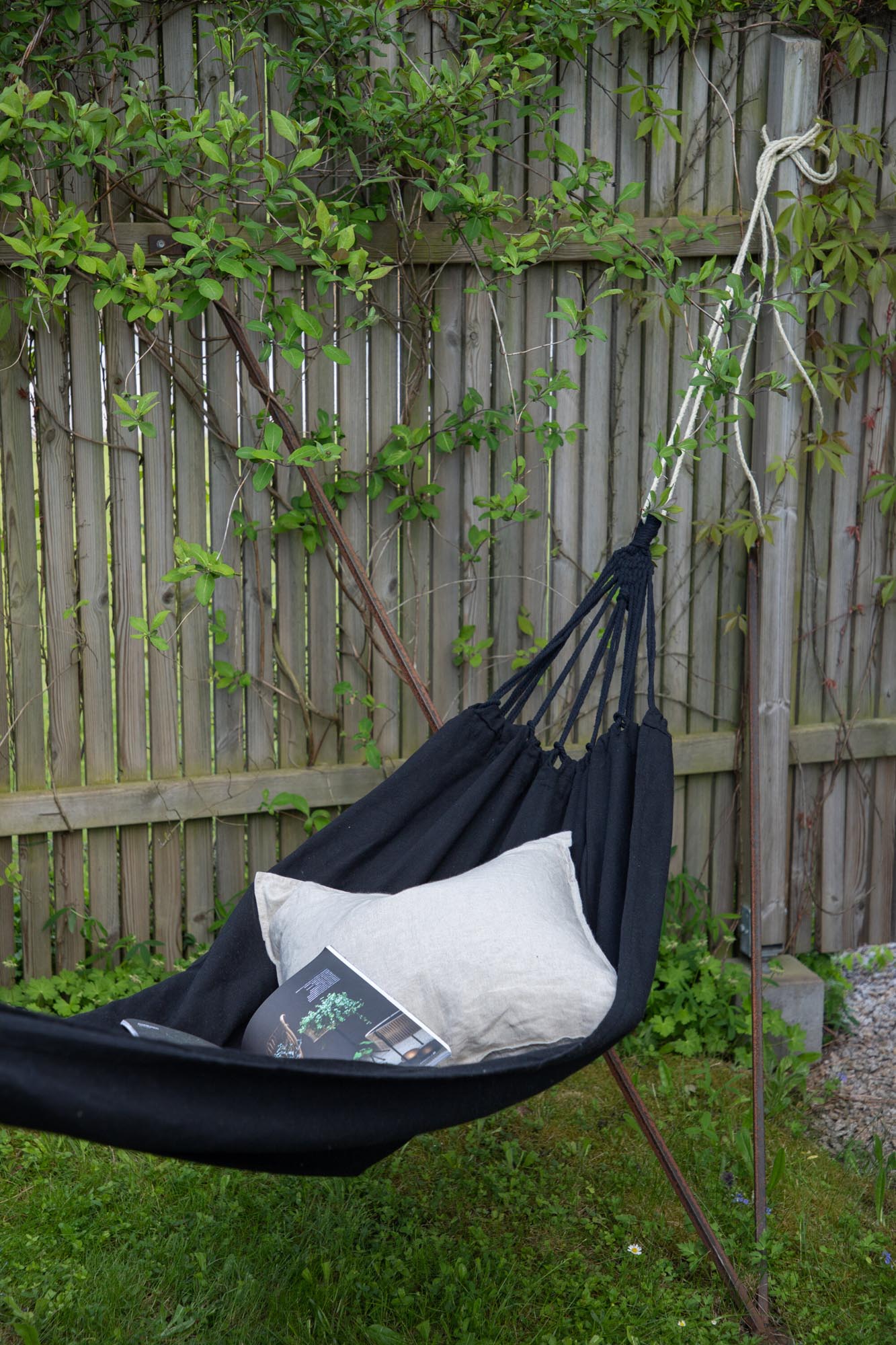 Marbella Hängematte in Schwarz präsentiert im Onlineshop von KAQTU Design AG. Hängematte ist von Venture Home