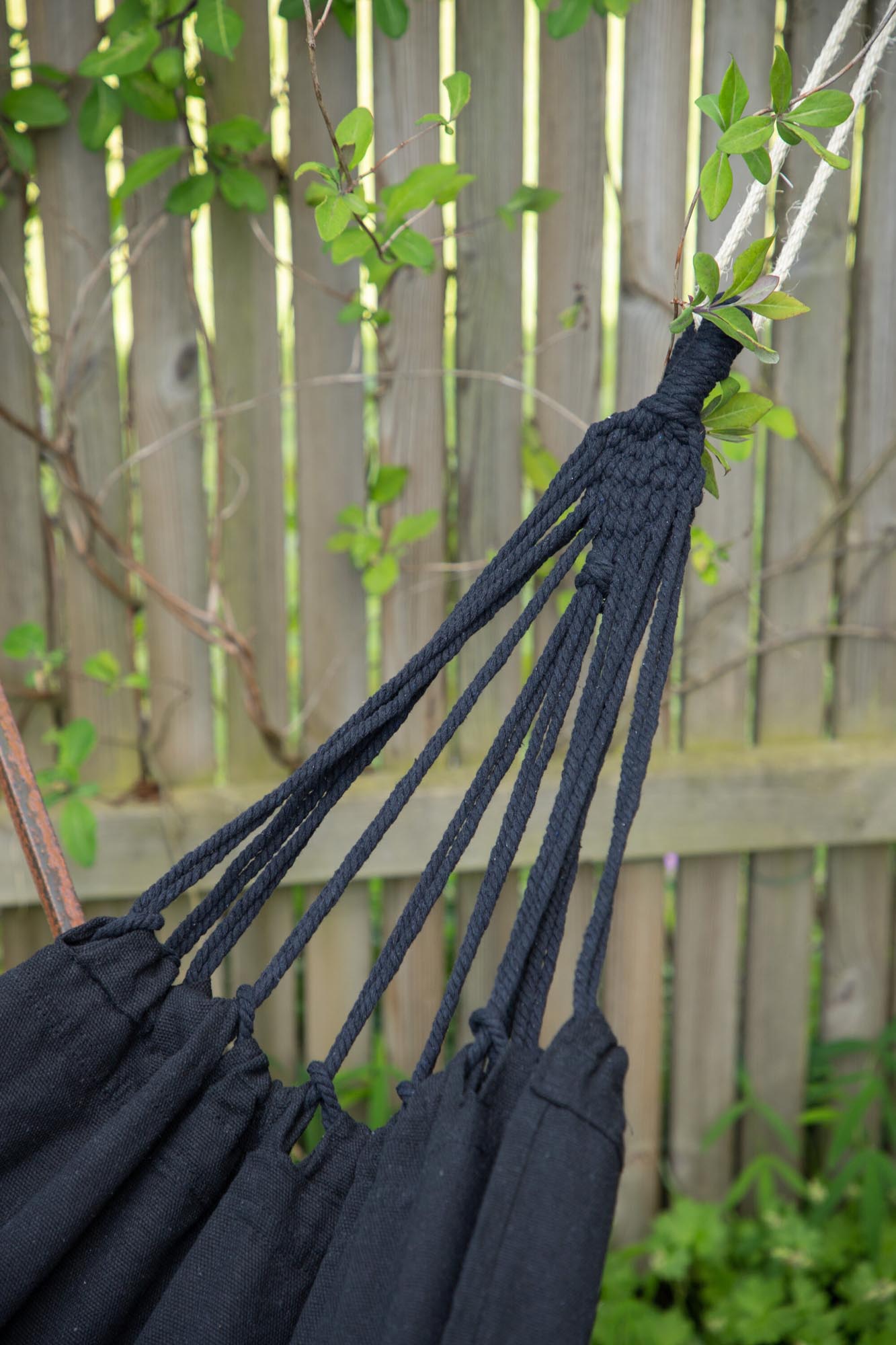 Marbella Hängematte in Schwarz präsentiert im Onlineshop von KAQTU Design AG. Hängematte ist von Venture Home