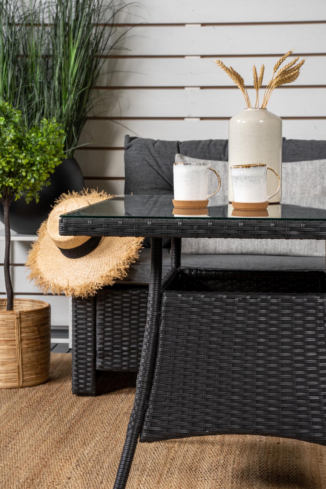 Stylisches Watford Ecksofa Outdoorset 80cm von Venture Home – ideal für gesellige Stunden im Freien mit Komfort und modernem Design.
