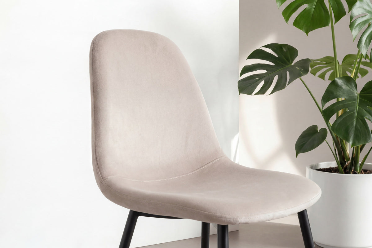 Polar Esszimmerstuhl in Beige präsentiert im Onlineshop von KAQTU Design AG. Stuhl ist von Venture Home