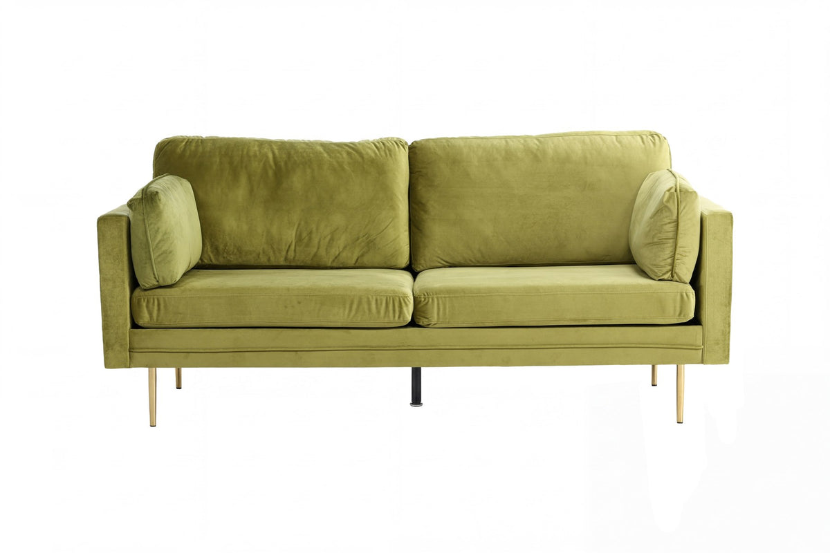 Schwarzes 3er Sofa Boom von Venture Home mit Polyester-Samtbezug, sechs losen Kissen und goldfarbenen Stahlbeinen, freigestellt.