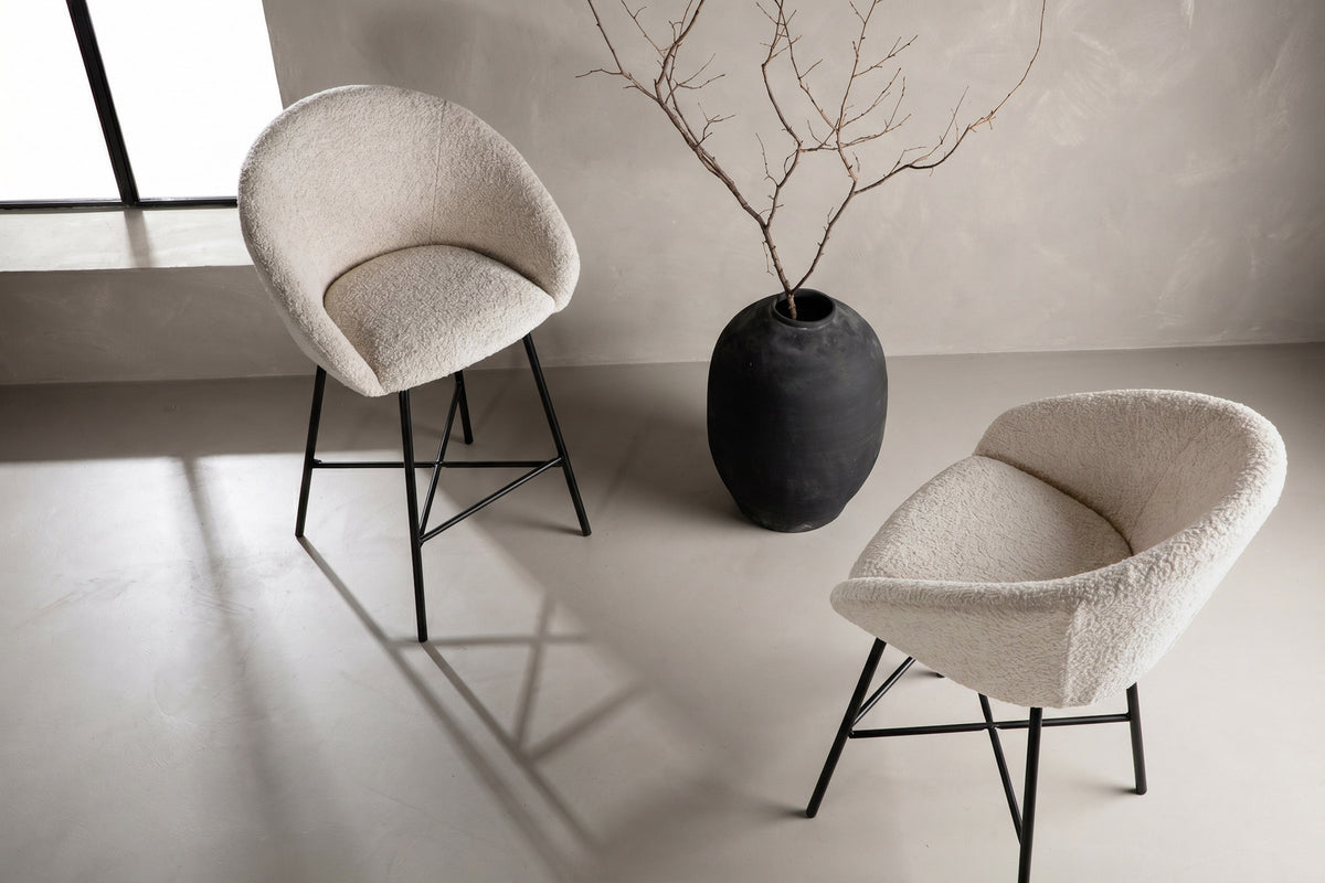 Velvet Barstuhl in Weiss präsentiert im Onlineshop von KAQTU Design AG. Barstuhl ist von Venture Home