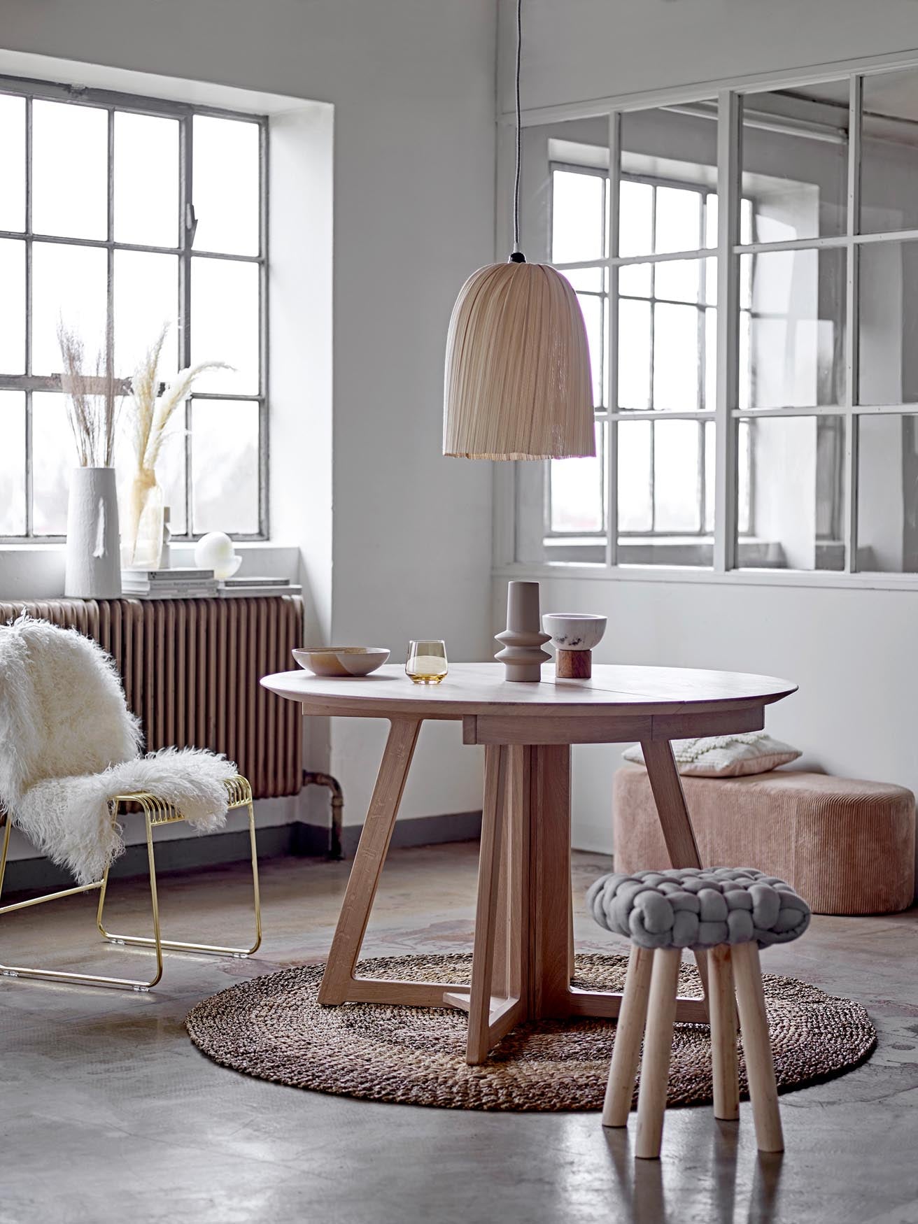 Owen Esstisch ausziehbar, Naturholz, FSC® 100%, skandinavisches Design, vielseitig und nachhaltig, von Bloomingville.