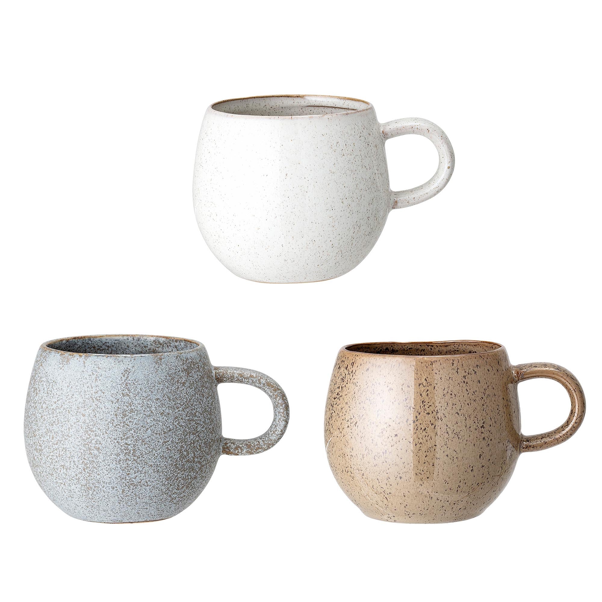 Entdecken Sie die stilvollen Addison Becher von Bloomingville aus grauem Steingut. Ideal für Kaffee, Tee und heiße Schokolade. Robuste Qualität, moderne Designs.