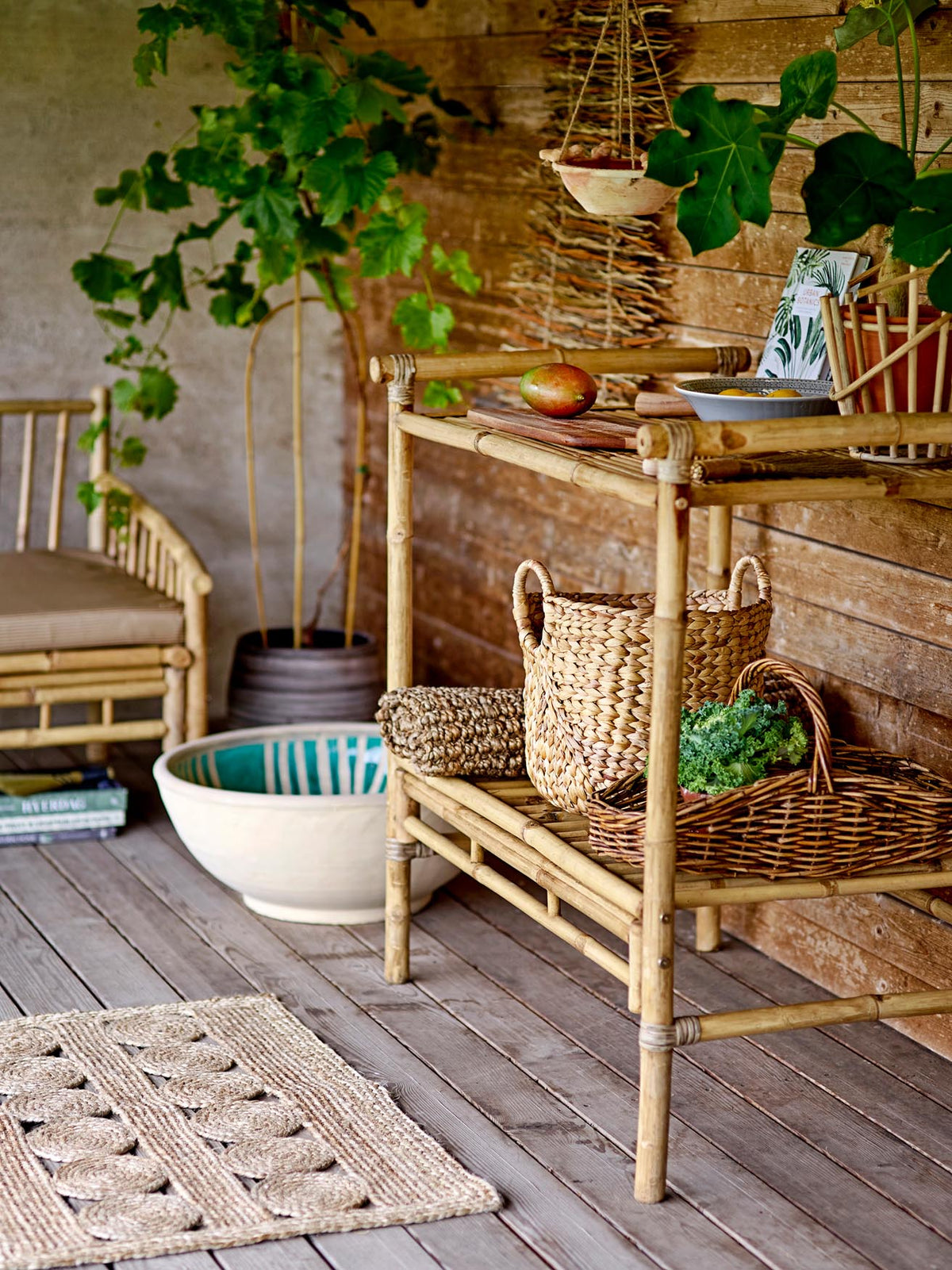 Tavrin Basket, Nature, Water Hyacinth in Nature präsentiert im Onlineshop von KAQTU Design AG. Aufbewährungskörbe ist von Bloomingville