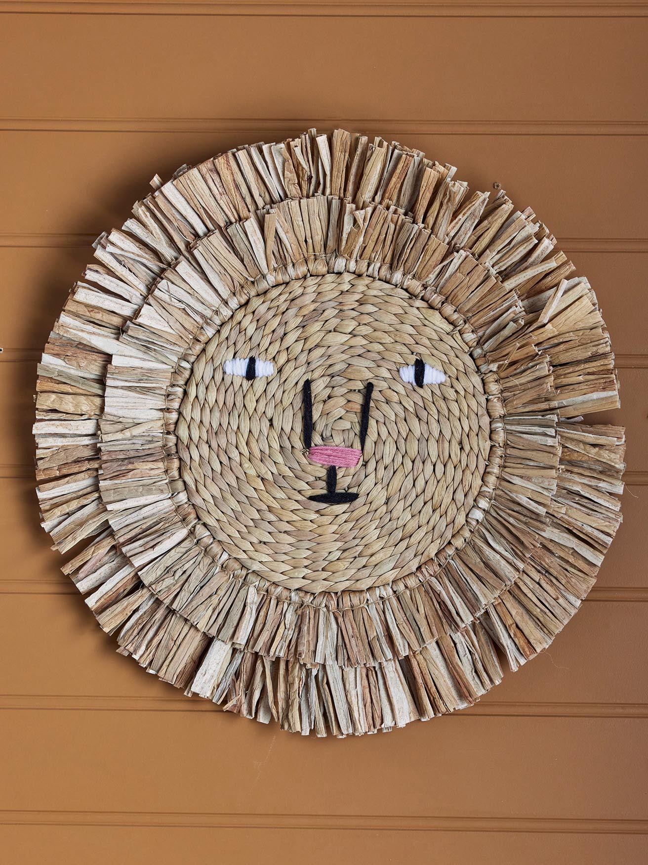 Basir Wanddeko: Handgefertigt aus Wasserhyazinthe, skandinavisch chic.