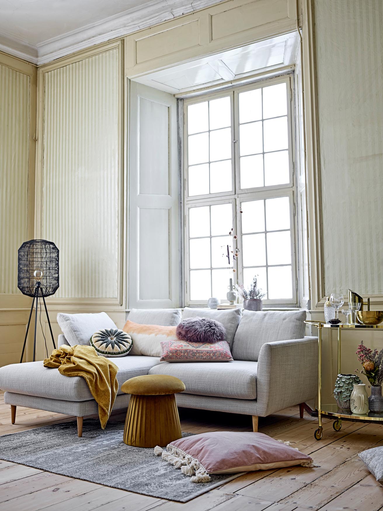 Stilvoller Roberta Pouf in Braun aus Polyester von Bloomingville.