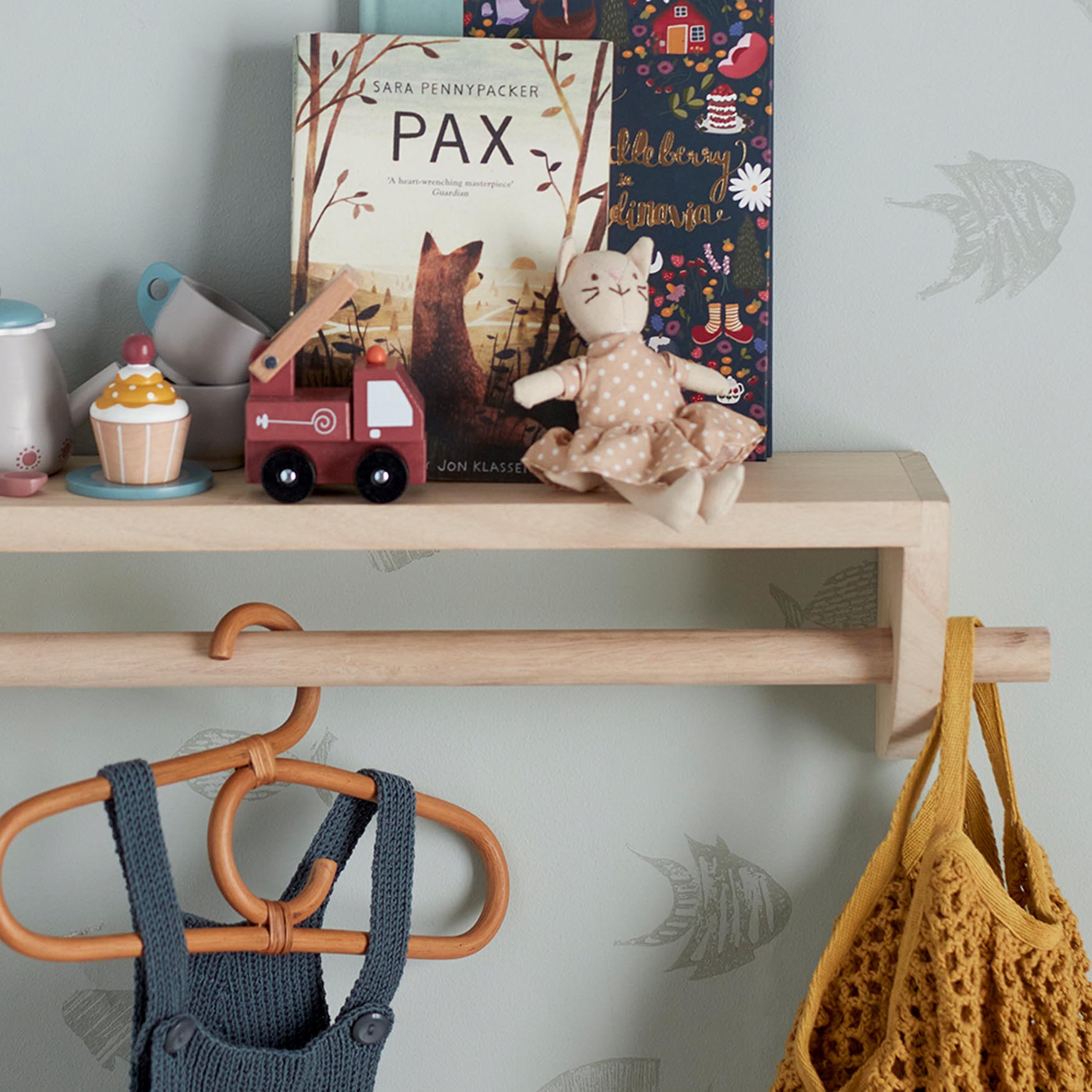 Mingus Regal, Natur, Paulownia in Nature präsentiert im Onlineshop von KAQTU Design AG. Wandregal ist von Bloomingville Mini