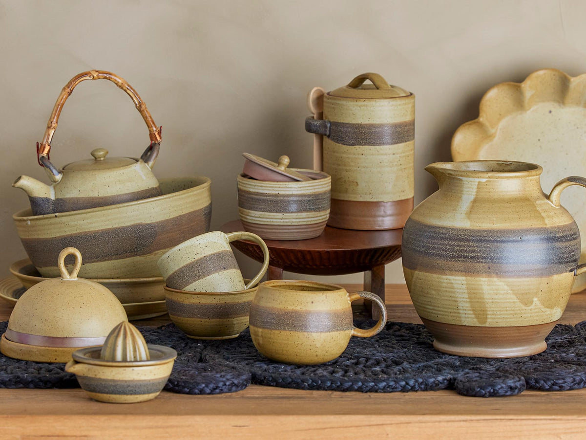 Solange Schale, Natur, Steingut in Nature präsentiert im Onlineshop von KAQTU Design AG. Schale ist von Bloomingville