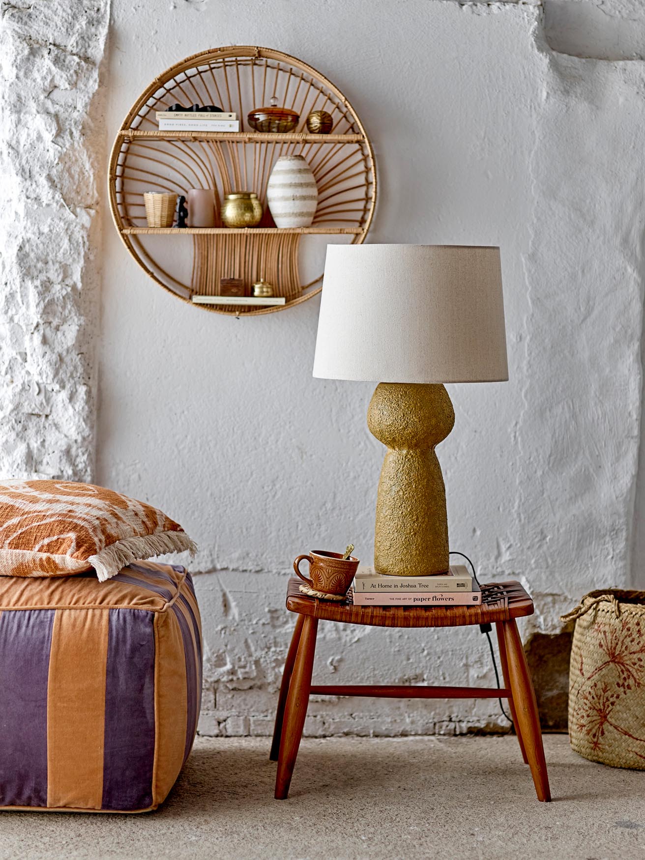 Molli Basket: Handgefertigter Seegraskorb für stilvolle Aufbewahrung.