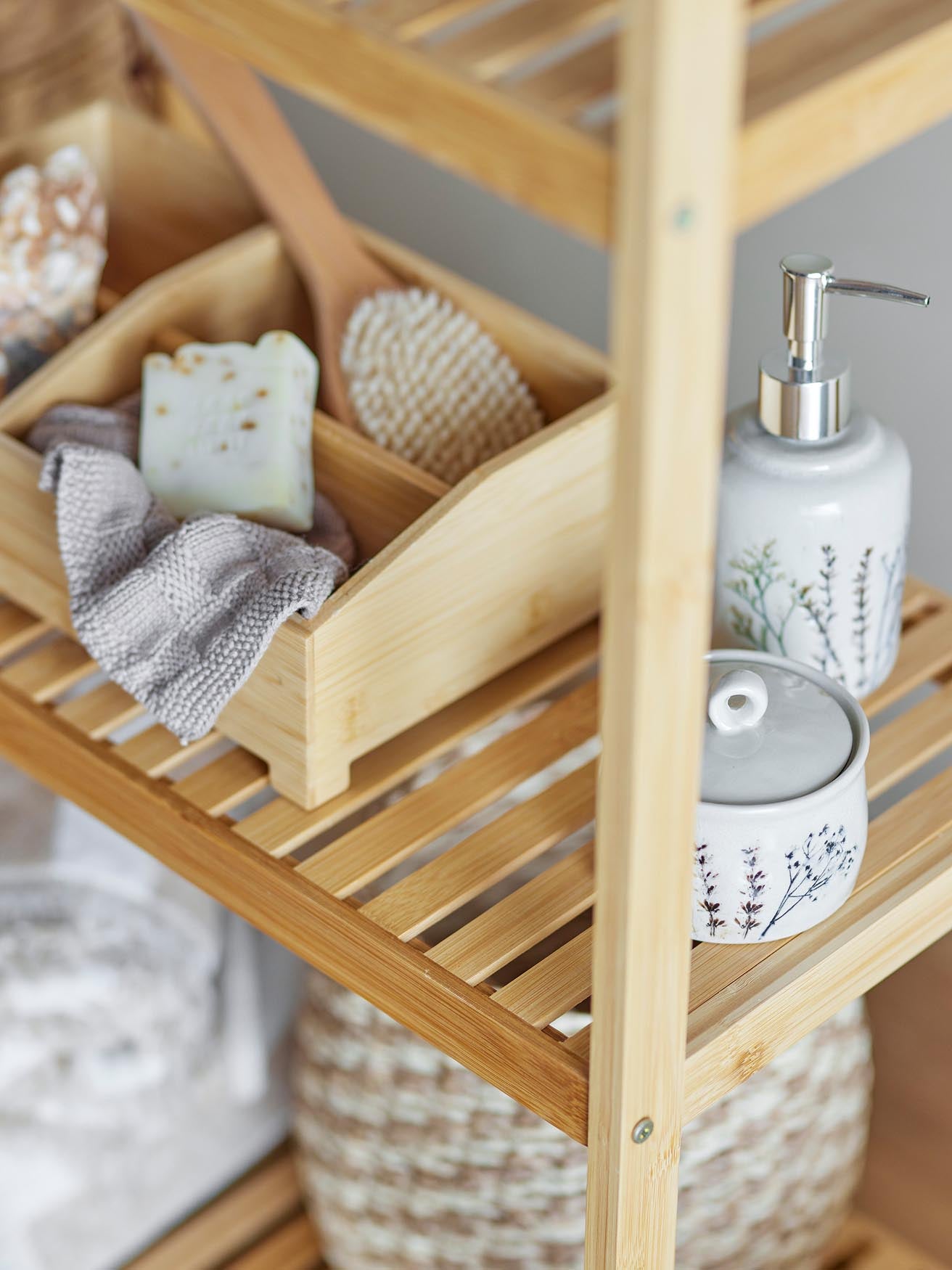 Bea Seifenspender-Set, Nature, Stoneware in Nature präsentiert im Onlineshop von KAQTU Design AG. Badzubehör ist von Bloomingville