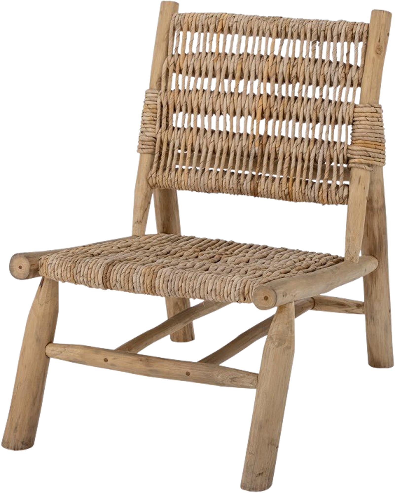 Der Ruthy Loungesessel aus Teakholz von Bloomingville besticht durch sein elegantes Design und bringt natürlichen Stil in Ihr Zuhause.