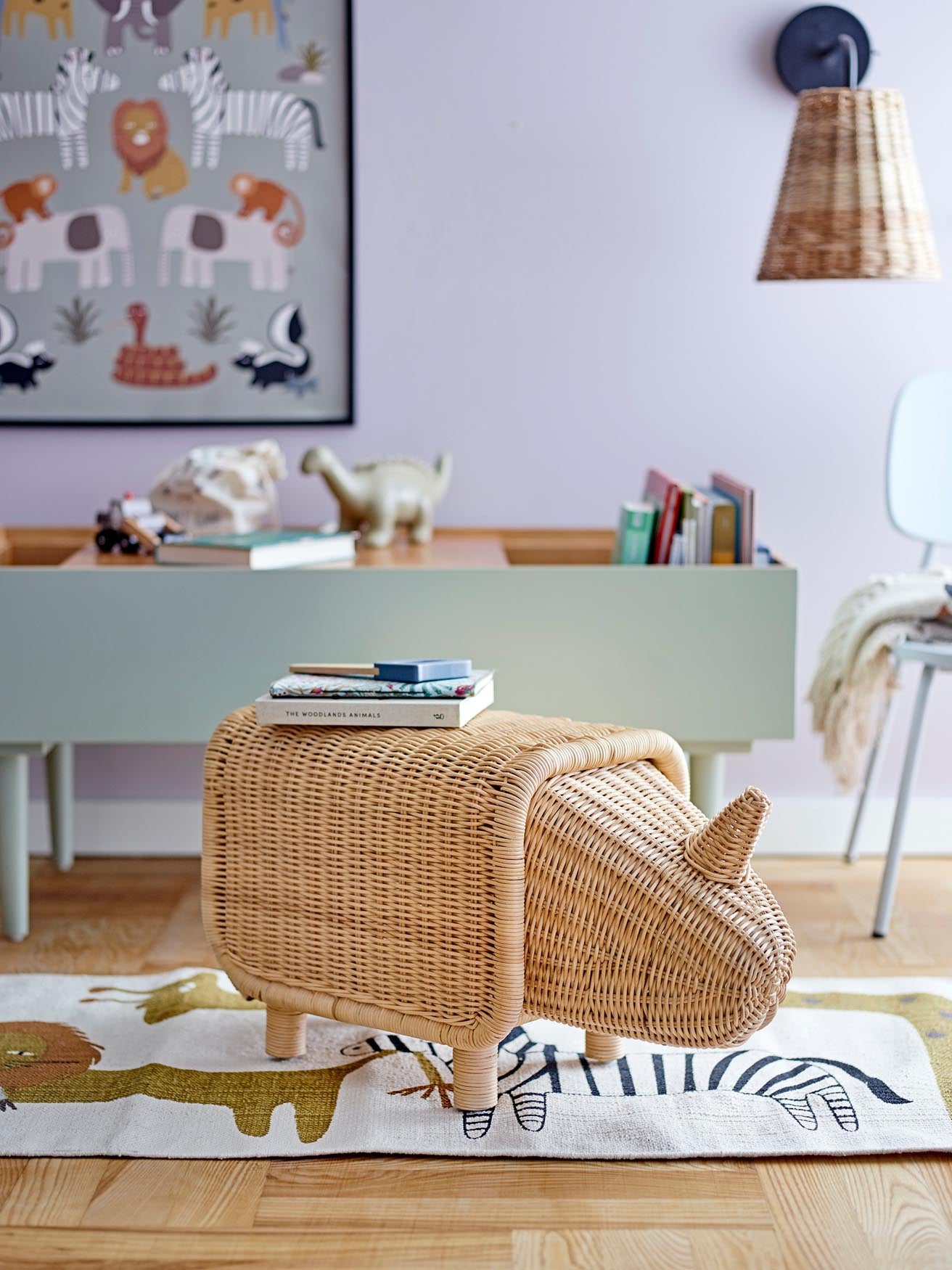 Soffe Hocker von Bloomingville Mini: Niedliches Nashorn aus Rattan, bietet Stauraum für Spielzeug. Ideal für Kinderzimmer und vielseitig einsetzbar.