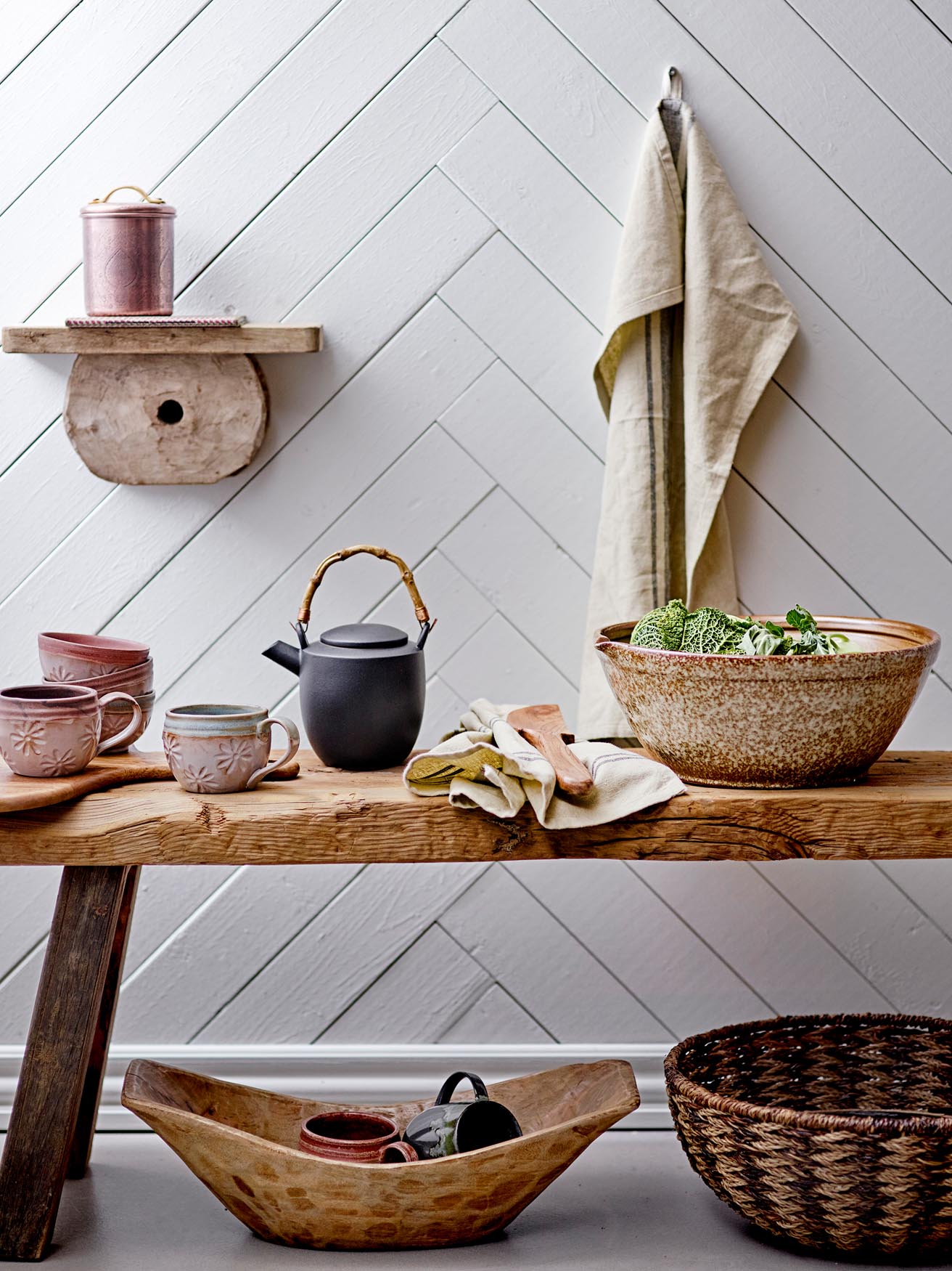 Elegante Aster Schale aus Steingut in Braun von Creative Collection.