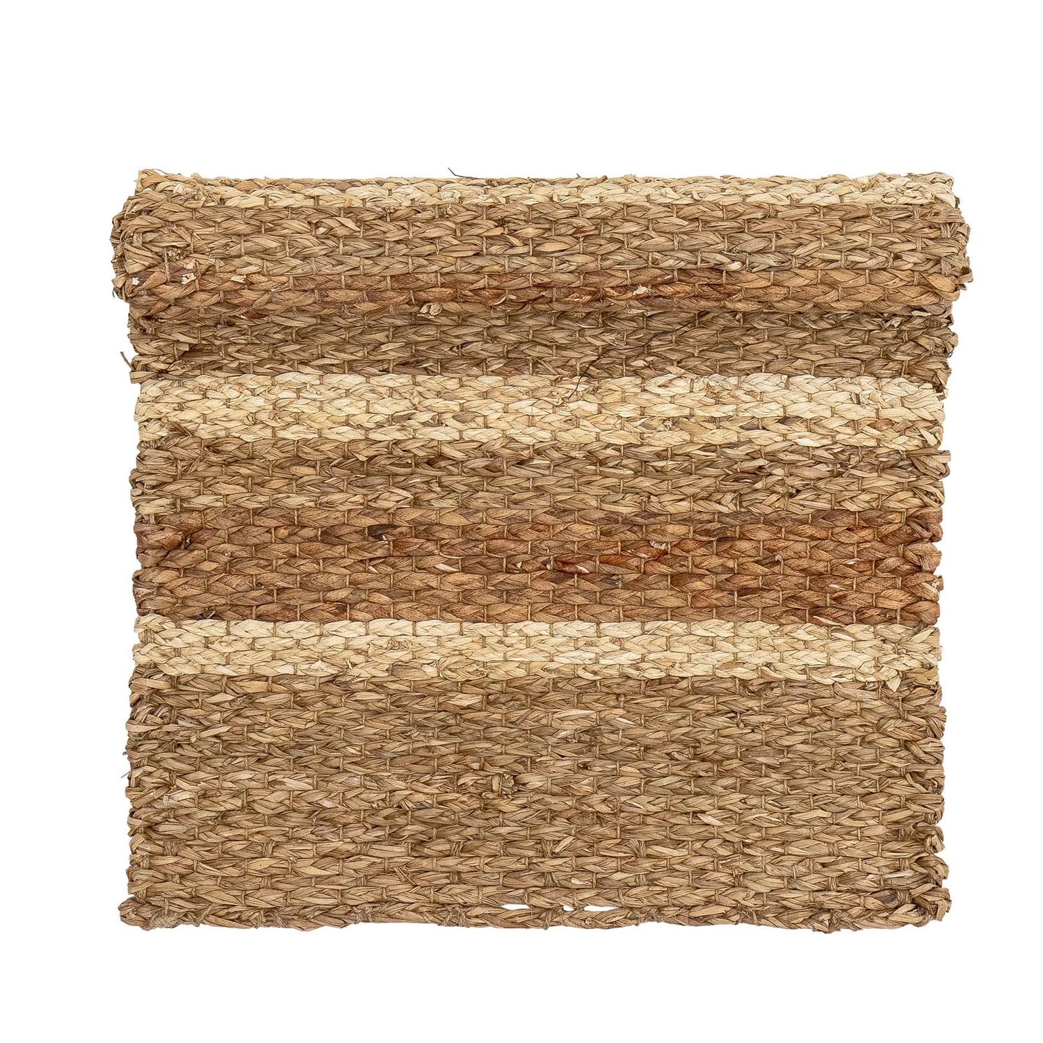 Garon Teppich von Bloomingville: Handgefertigt aus Wasserhyazinthe, Seegras & Maisschalen. Natürlich, langlebig, einzigartig.
