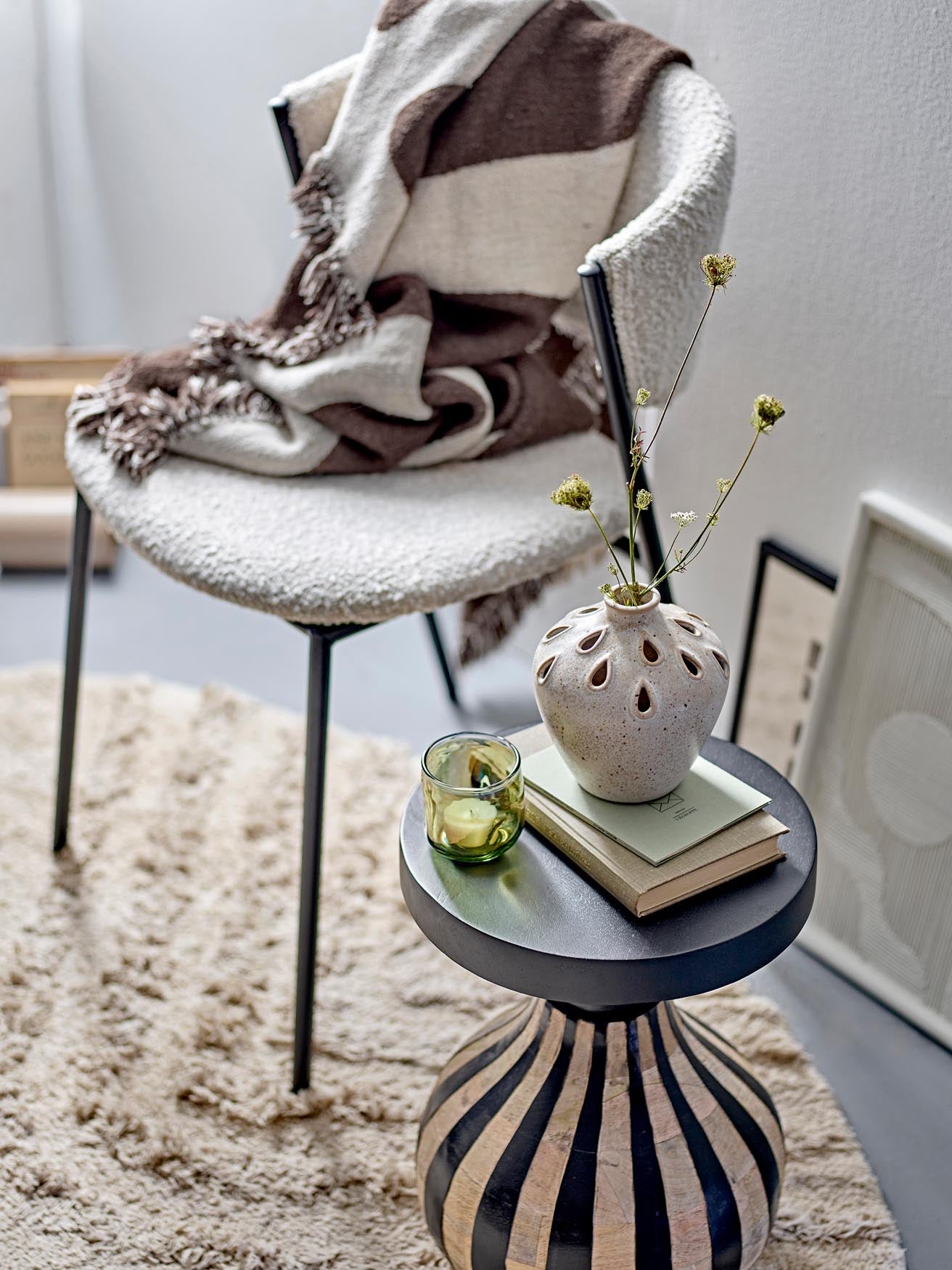 Stilvoller Teelichthalter Idalina aus grünem Glas von Bloomingville.