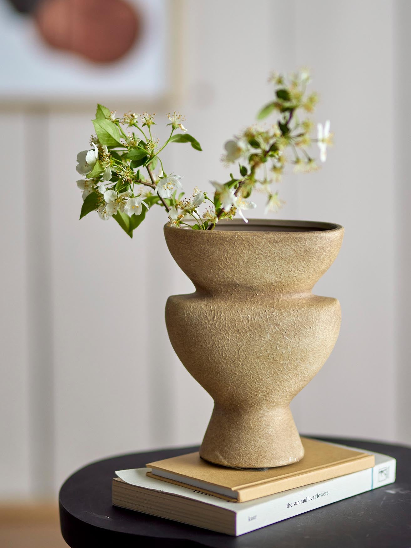 Cristel Deko-Vase, Natur, Terrakotta in Nature präsentiert im Onlineshop von KAQTU Design AG. Vase ist von Bloomingville