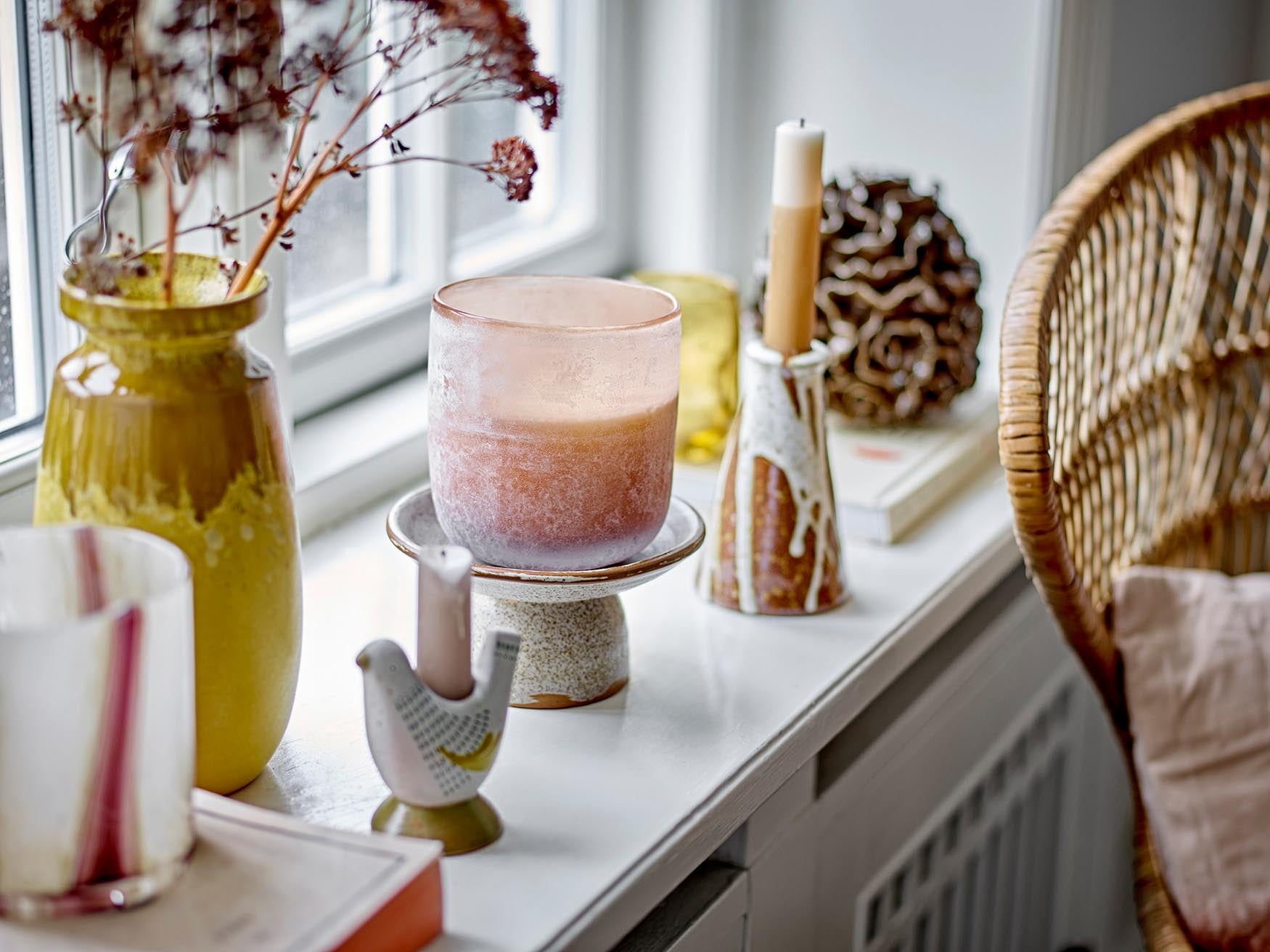 Eleganter Reem Kerzenhalter aus braunem Steingut von Bloomingville.