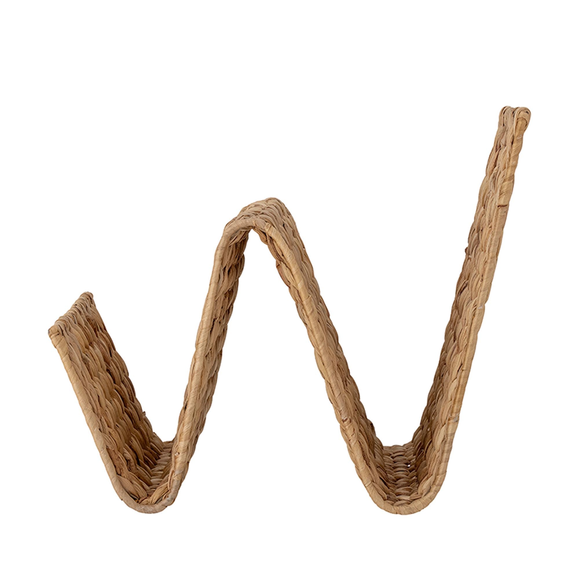 Stilvoller Zeitschriftenhalter aus Wasserhyazinthe von Bloomingville, ideal für eine ordentliche und ansprechende Leseecke.