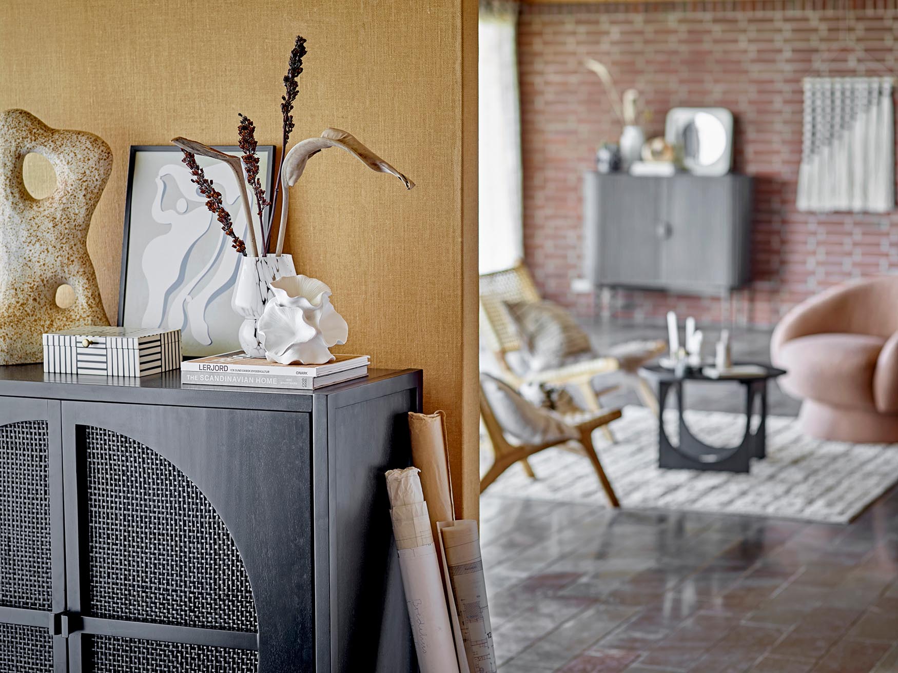 Stilvolle weisse Halim Glasvase von Bloomingville für modernes Ambiente.