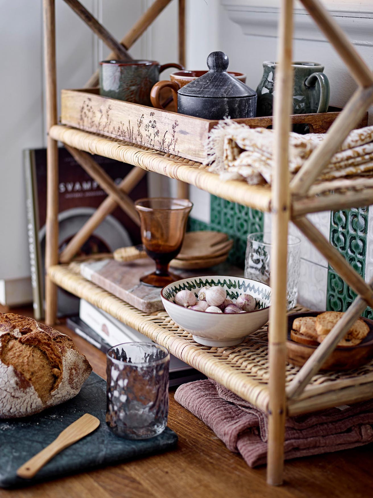 Heikki Schale, Grün, Steingut in Green präsentiert im Onlineshop von KAQTU Design AG. Schale ist von Bloomingville