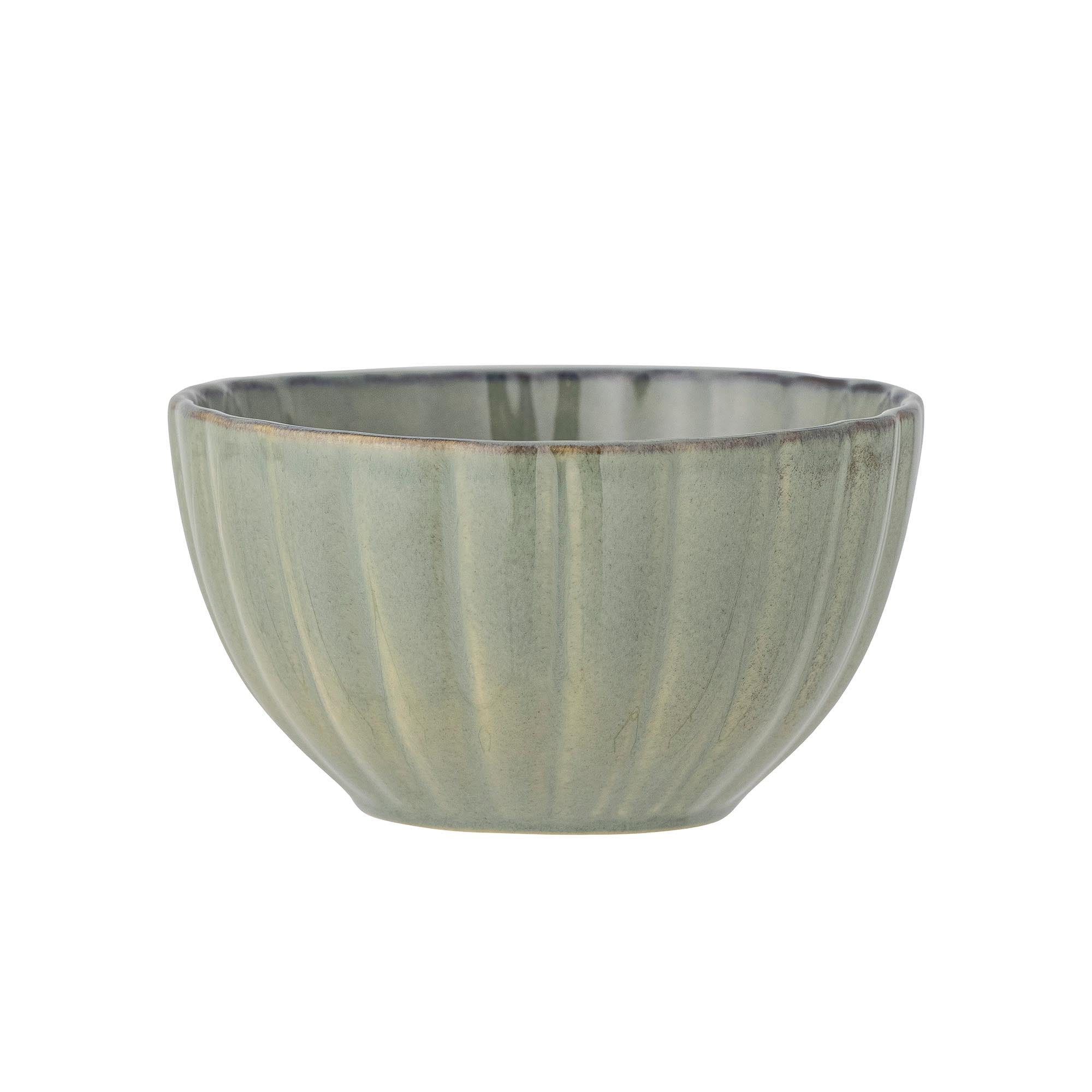 Entdecken Sie die grüne Latina Schale von Bloomingville – ein elegantes Steingut-Highlight für Ihre Tischdekoration, vielseitig und pflegeleicht.