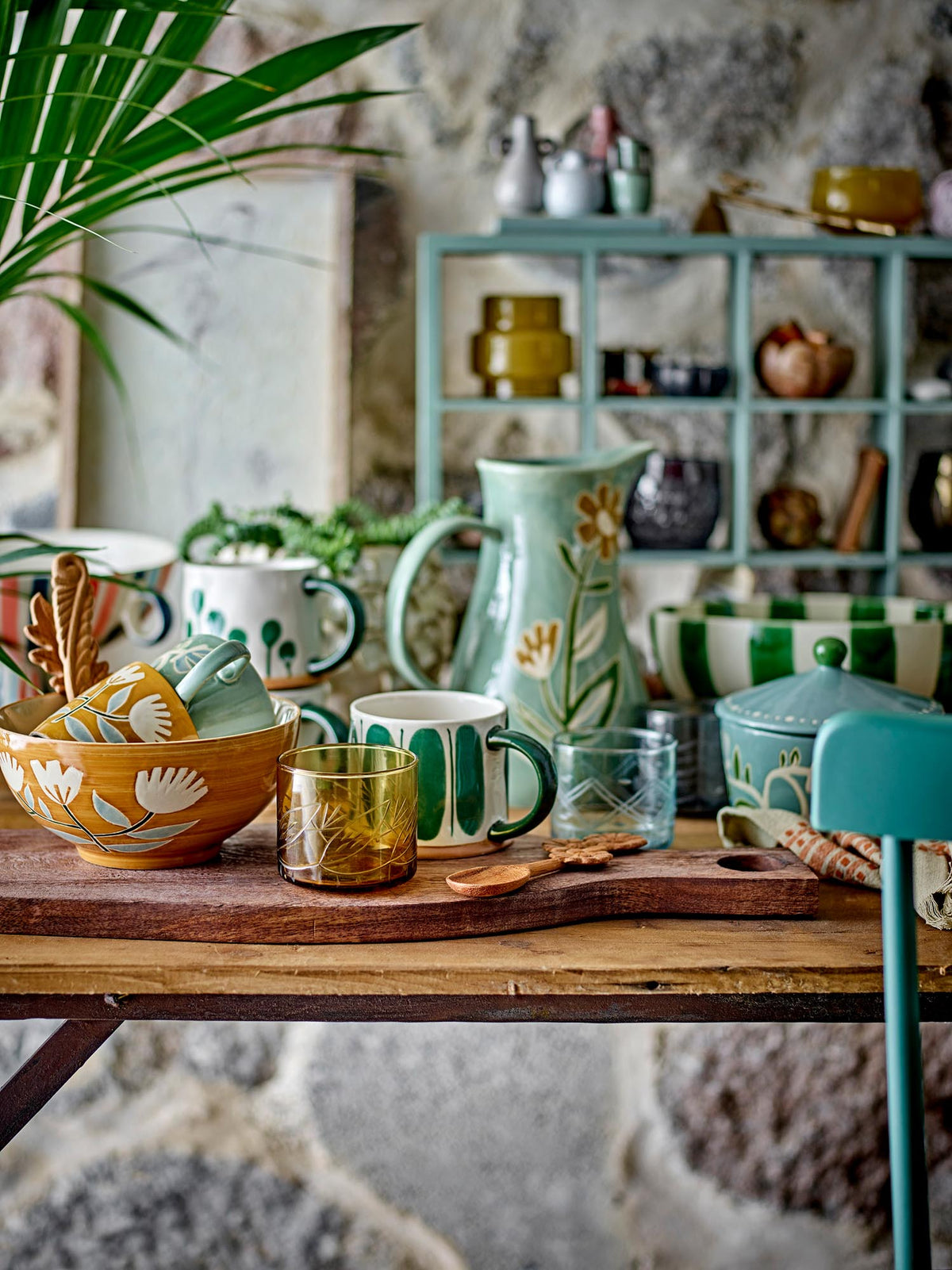 Tangier Krug, Grün, Steingut in Grün präsentiert im Onlineshop von KAQTU Design AG. Wasserkrüge ist von Creative Collection