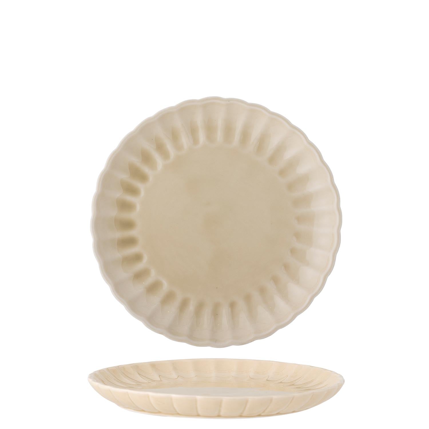 Der Latina Teller von Bloomingville aus natürlichem Steingut besticht durch sein elegantes Design und ist perfekt für jeden Tisch.